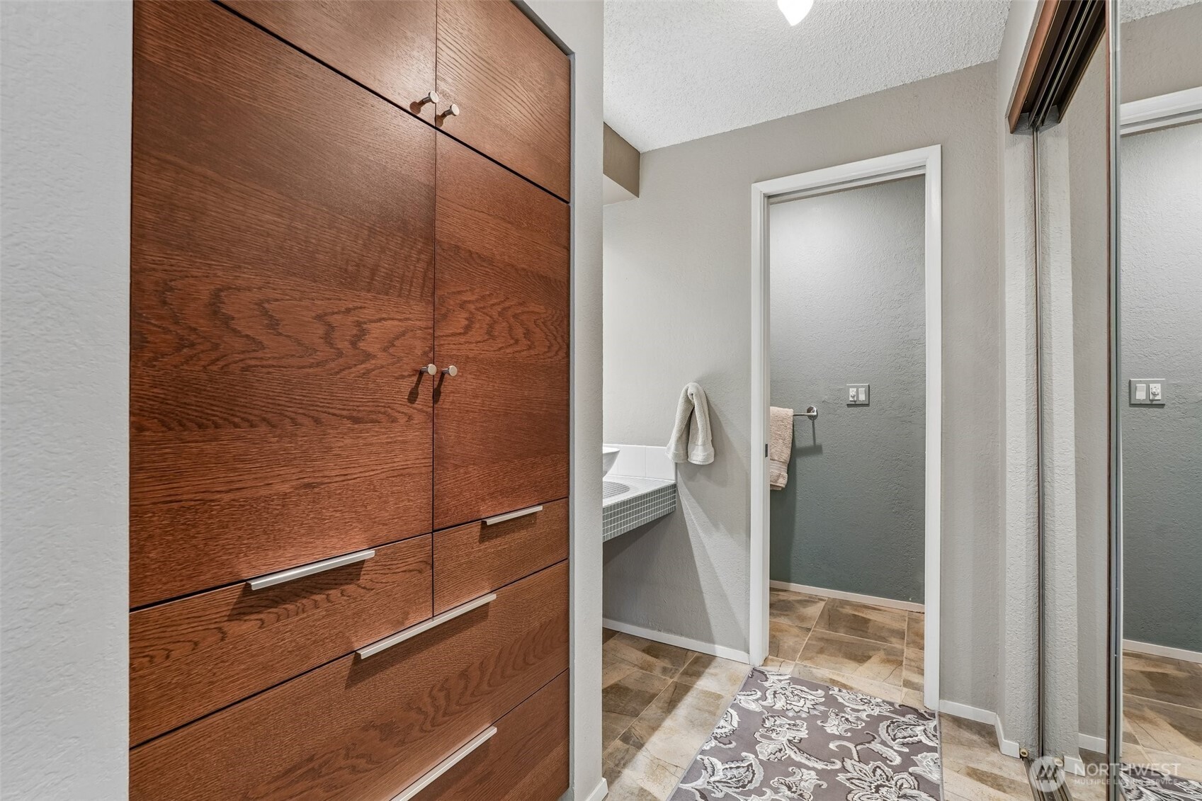 9706 NW 19th Avenue , Vancouver, WA 98665