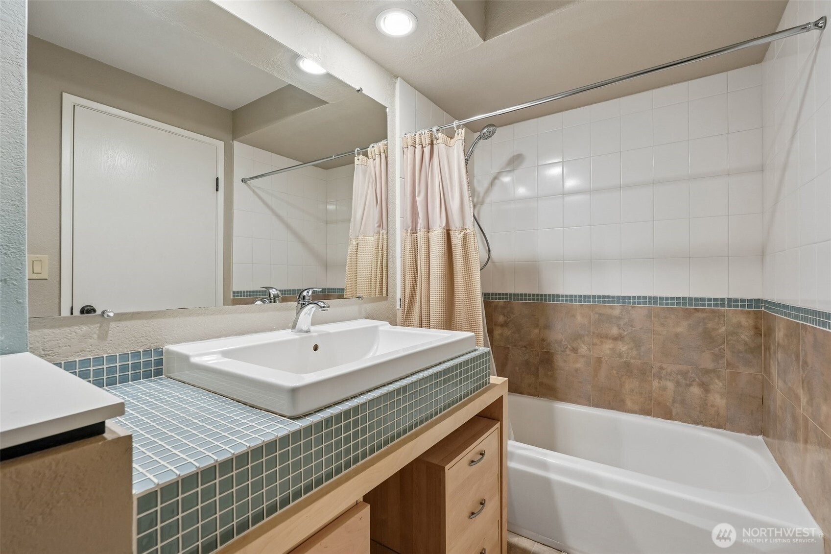 9706 NW 19th Avenue , Vancouver, WA 98665