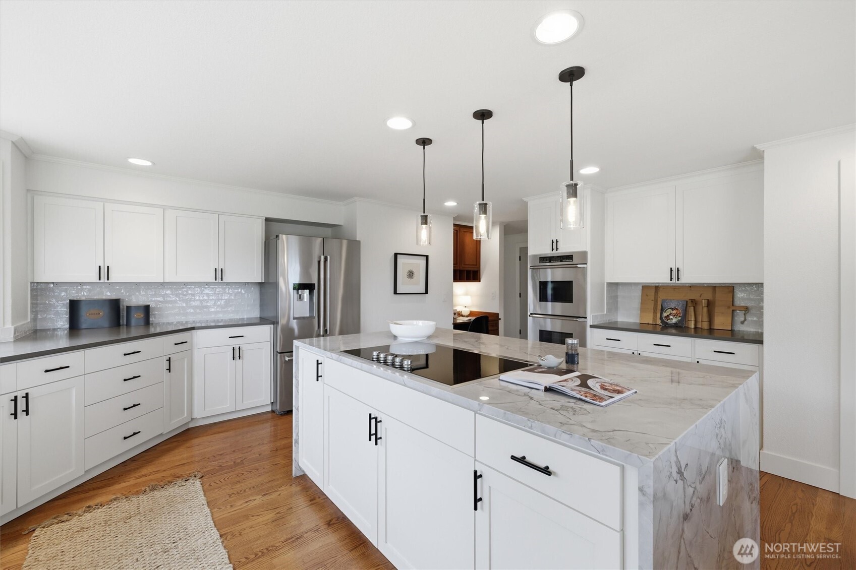 18124 Riviera Place SW, Normandy Park, WA 98166