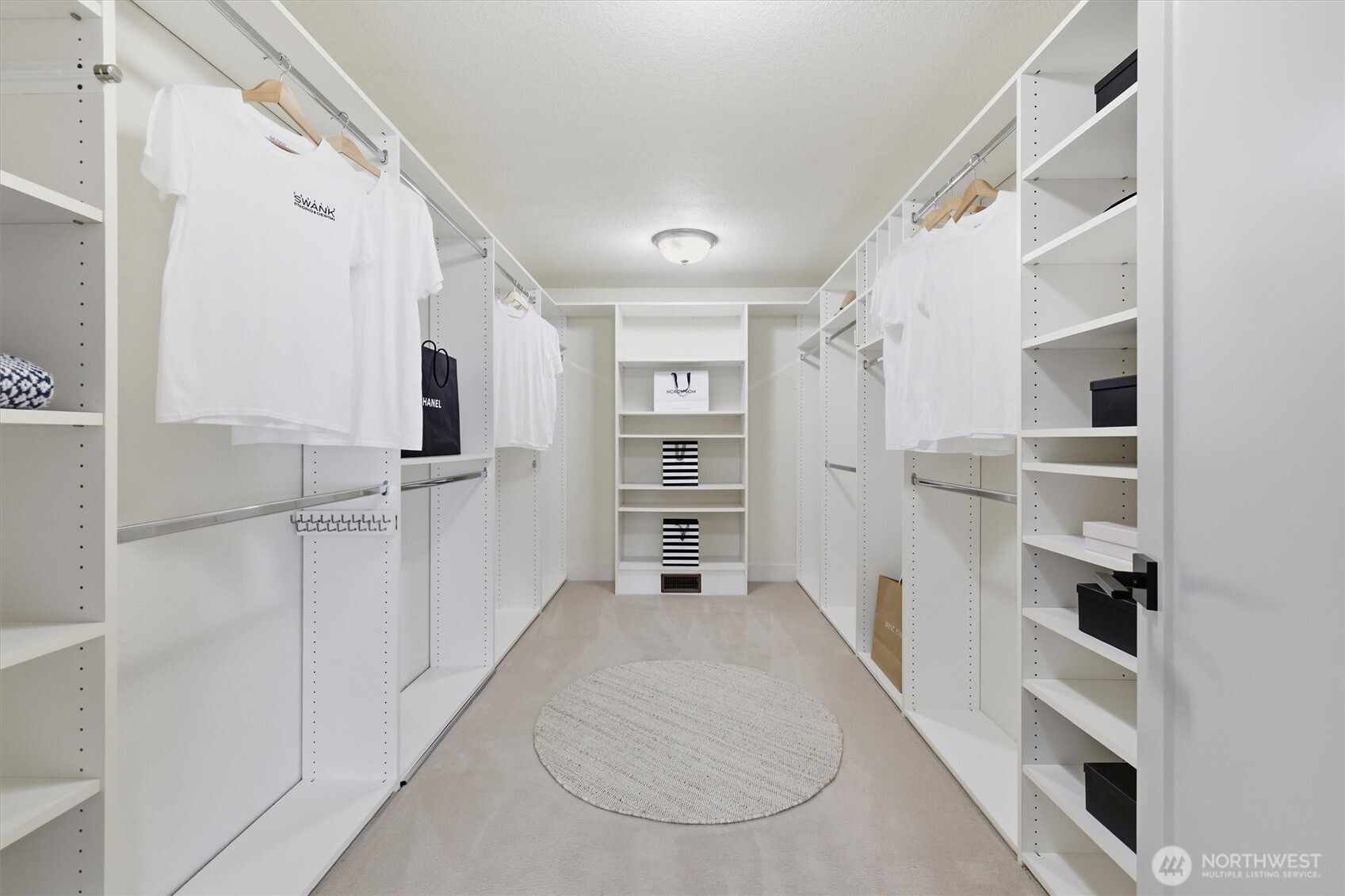 18124 Riviera Place SW, Normandy Park, WA 98166