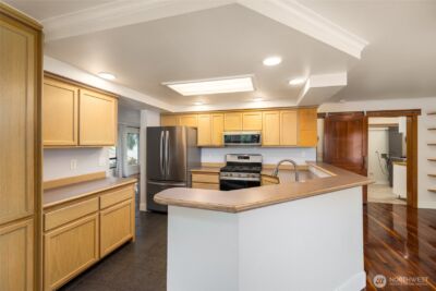 705 N Waugh Road , Mount Vernon, WA 98273 - Photo 12