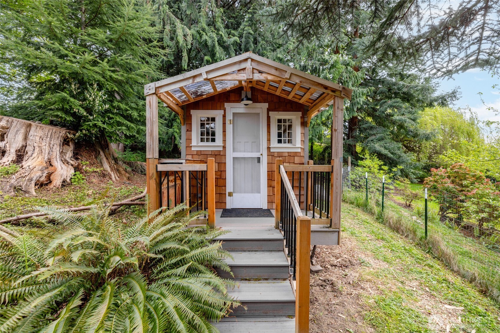 705 N Waugh Road , Mount Vernon, WA 98273