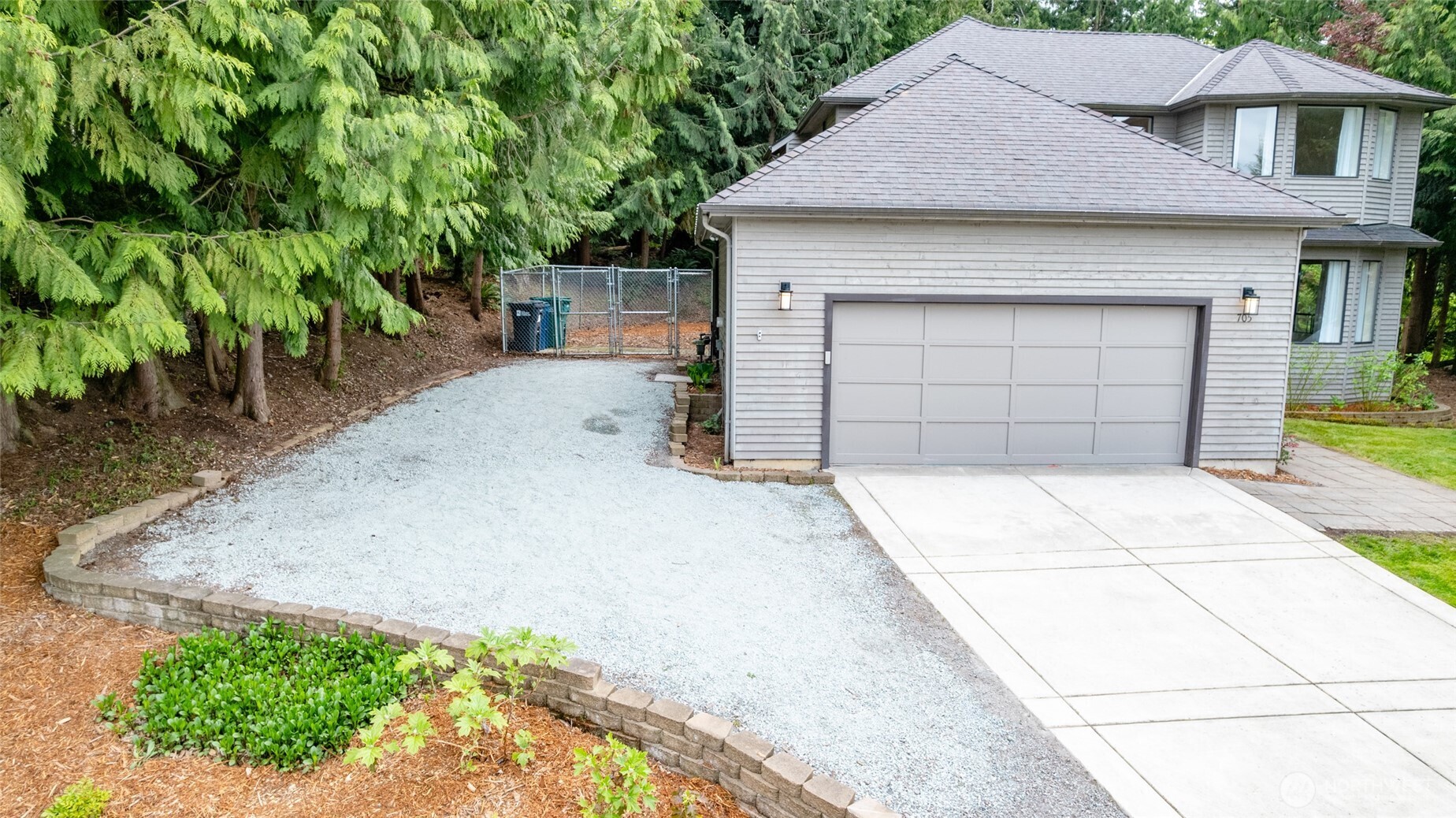 705 N Waugh Road , Mount Vernon, WA 98273