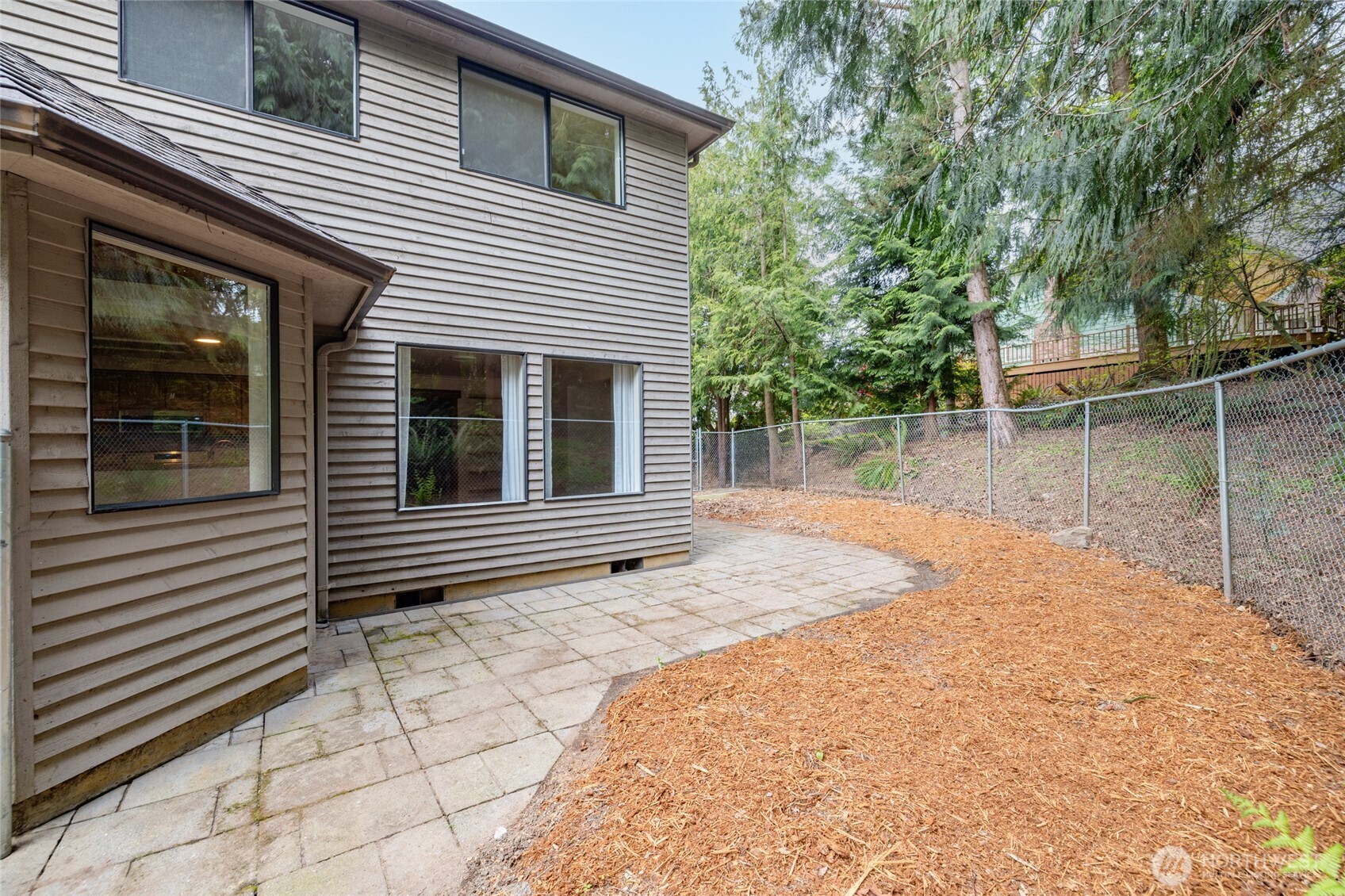 705 N Waugh Road , Mount Vernon, WA 98273