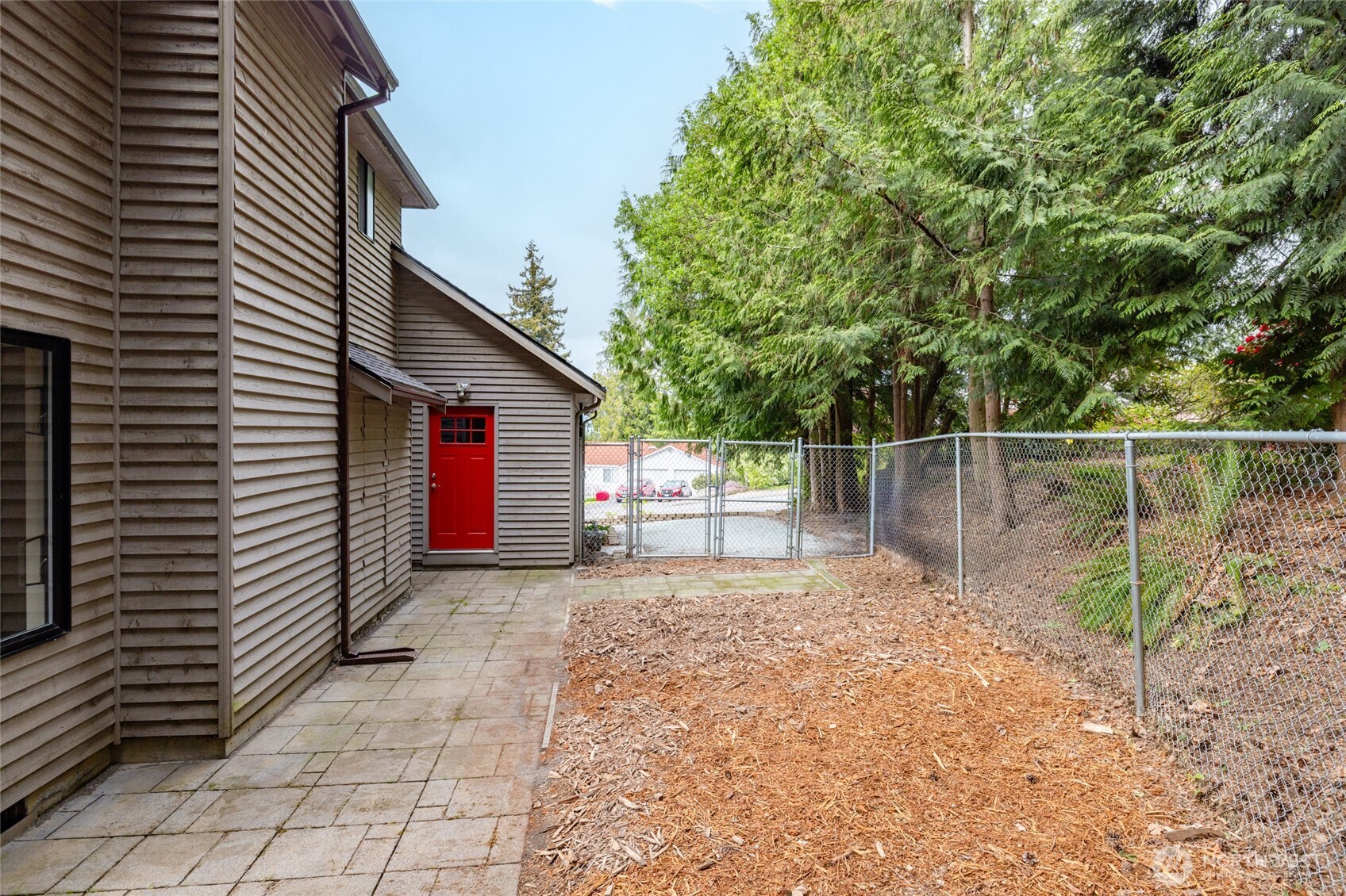 705 N Waugh Road , Mount Vernon, WA 98273