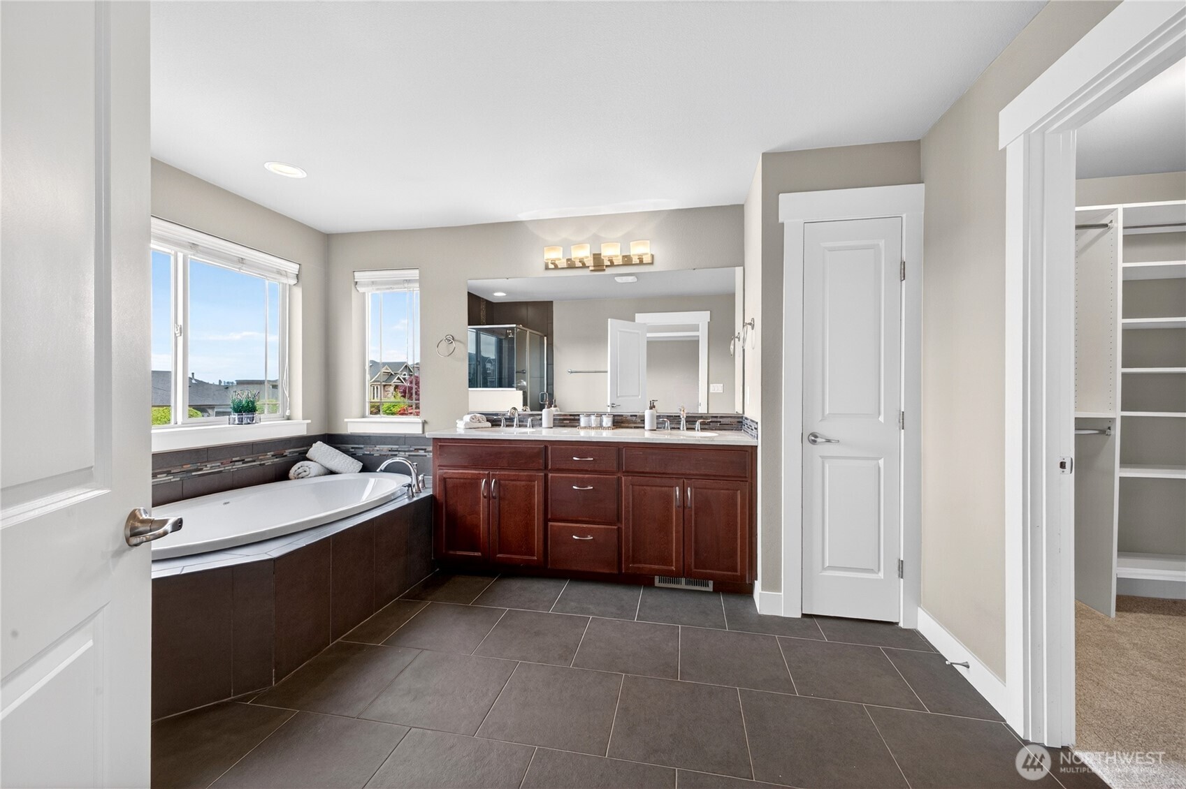 8119 172nd Avenue E, Sumner, WA 98390
