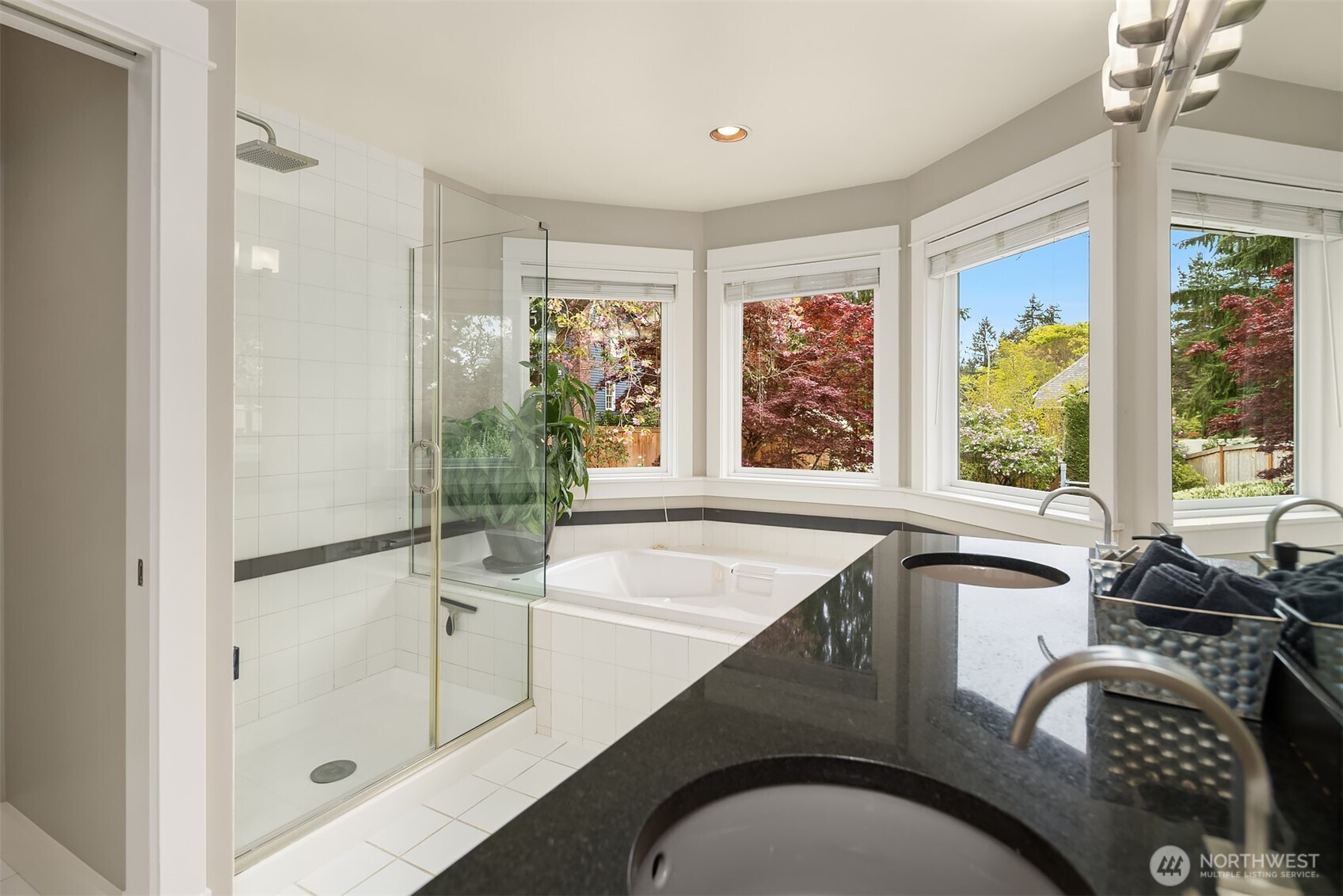 6622 NE 151st Street , Kenmore, WA 98028