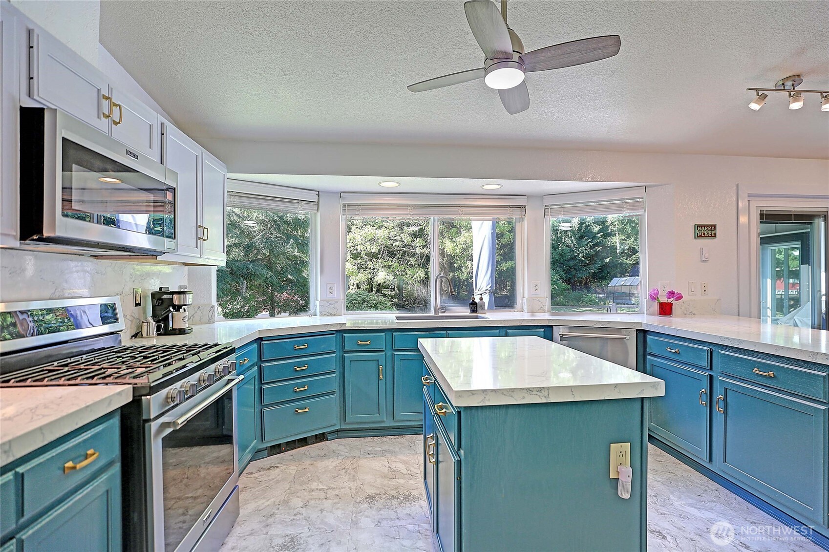 2976 Janet Avenue , Camano Island, WA 98282