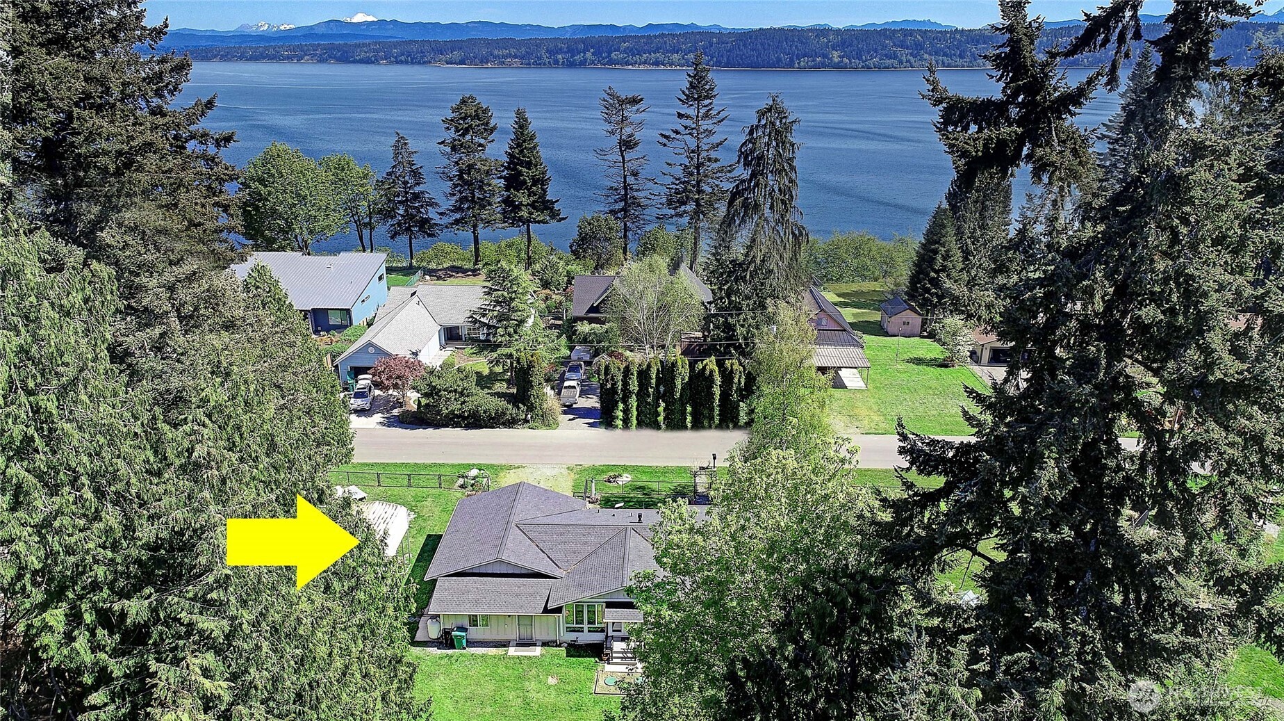 2976 Janet Avenue , Camano Island, WA 98282