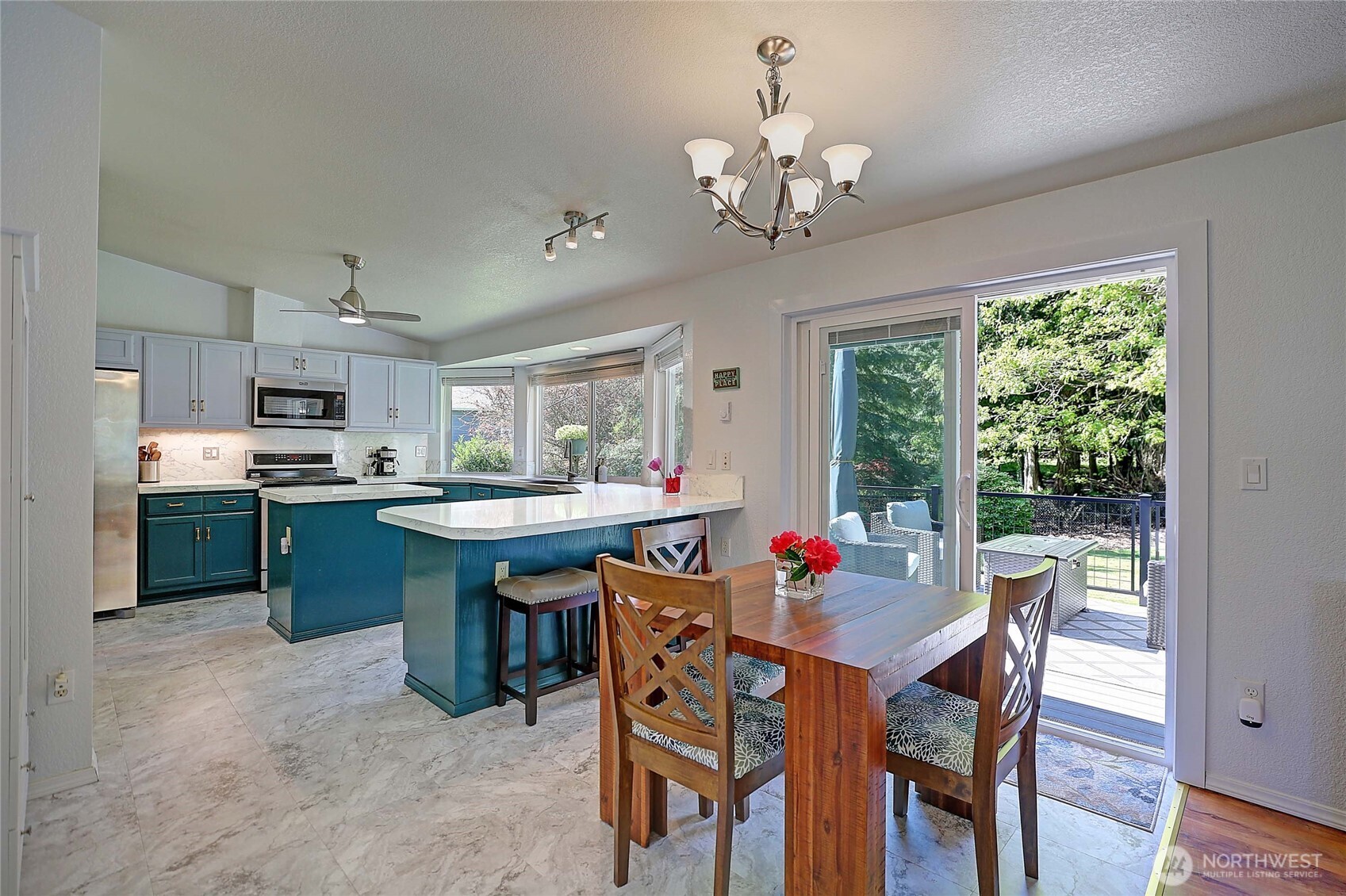 2976 Janet Avenue , Camano Island, WA 98282