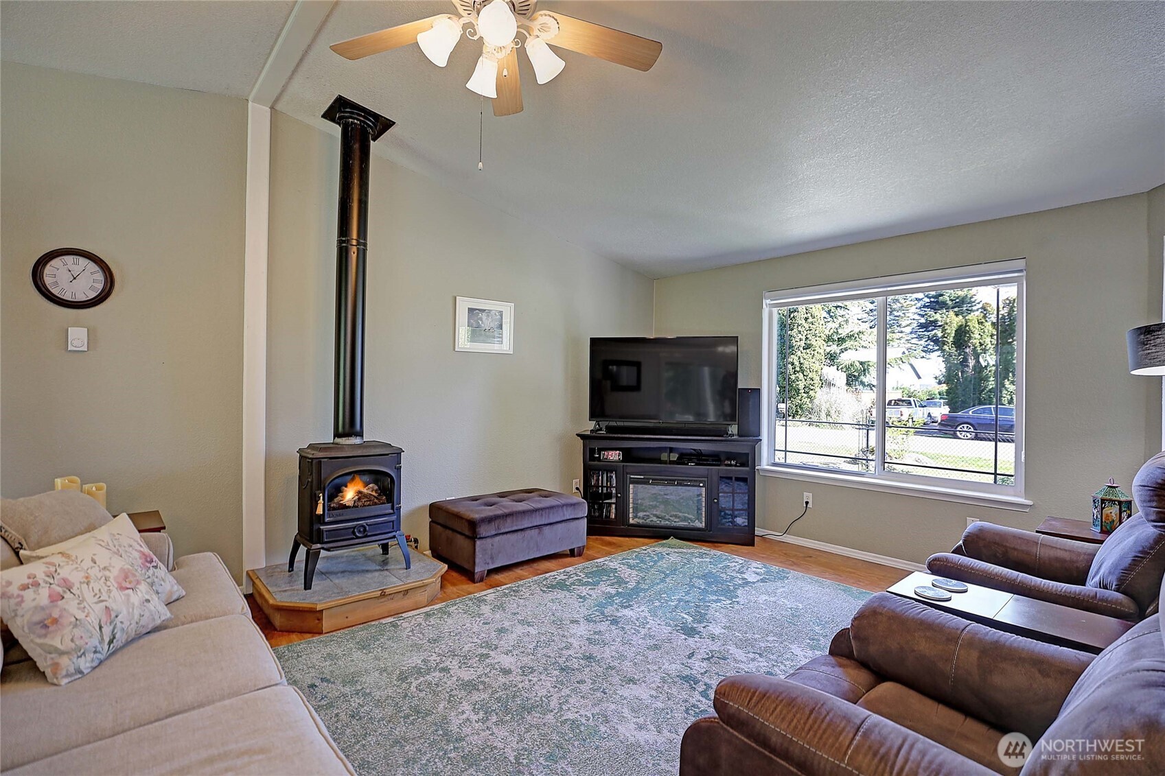 2976 Janet Avenue , Camano Island, WA 98282