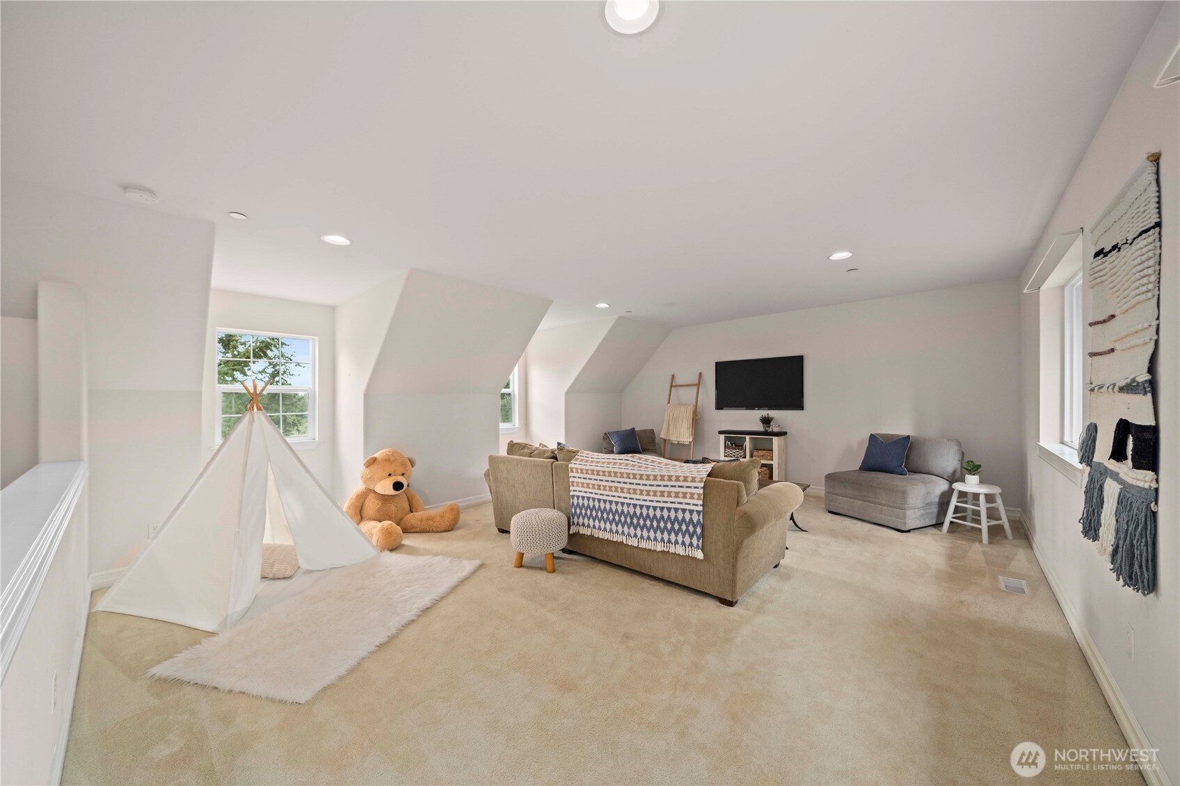 22851 SE Lake Wilderness Drive S, Maple Valley, WA 98038