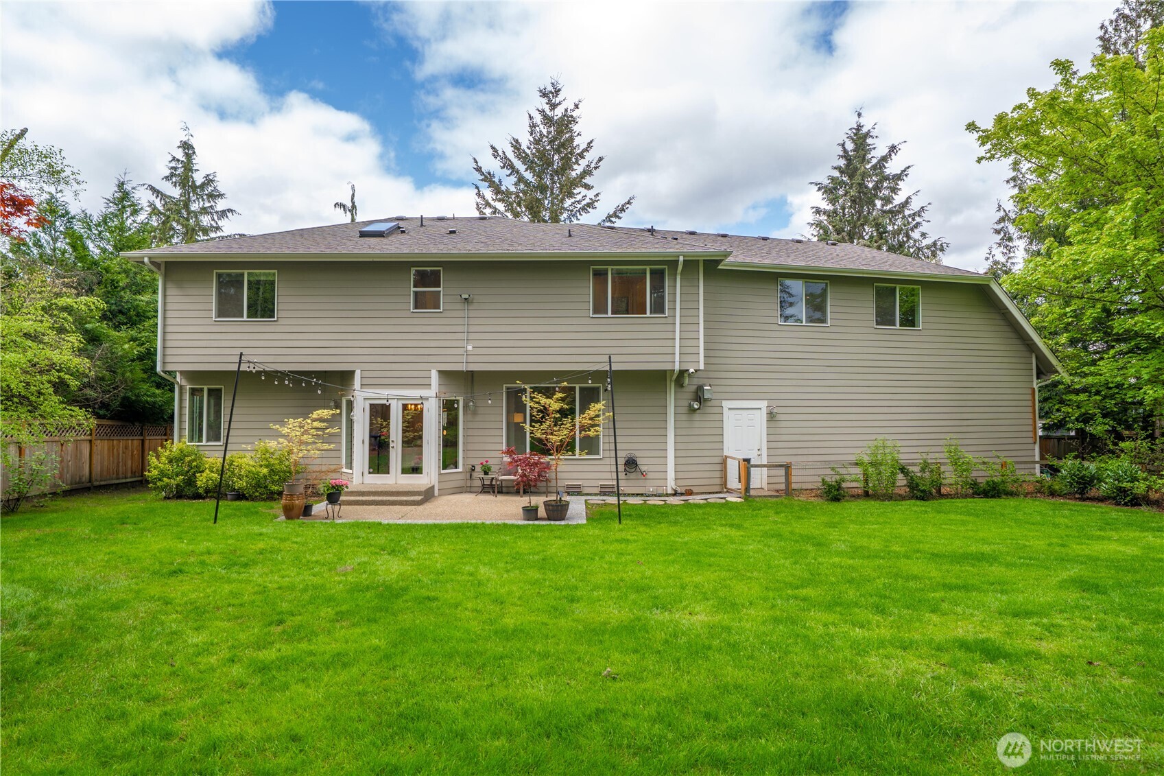 22851 SE Lake Wilderness Drive S, Maple Valley, WA 98038