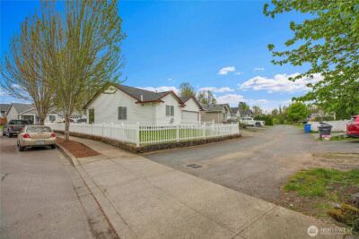 622 NW 29th Place , Battle Ground, WA 98604 - Photo 4