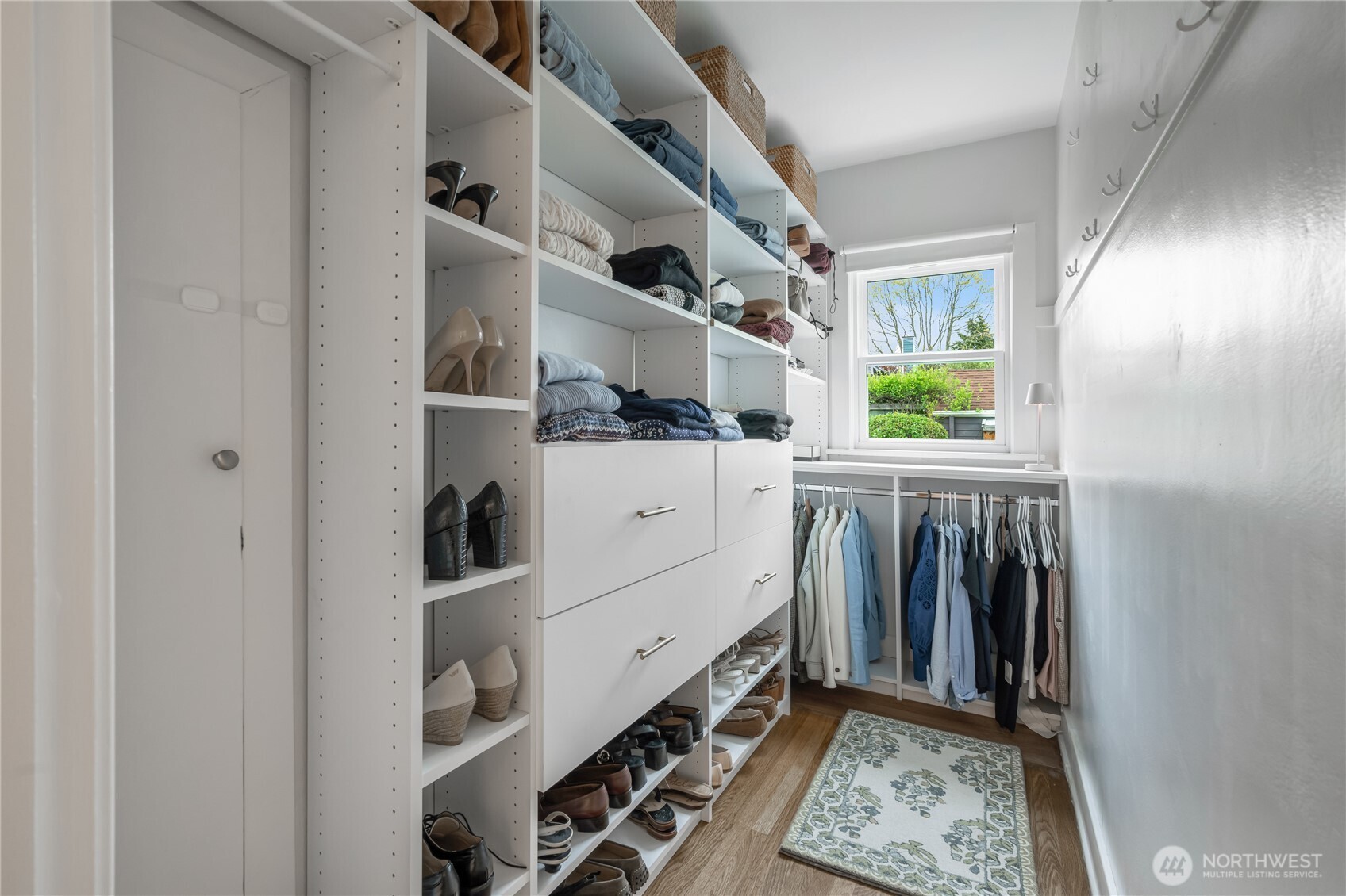 614 NW 74th Street , Seattle, WA 98117