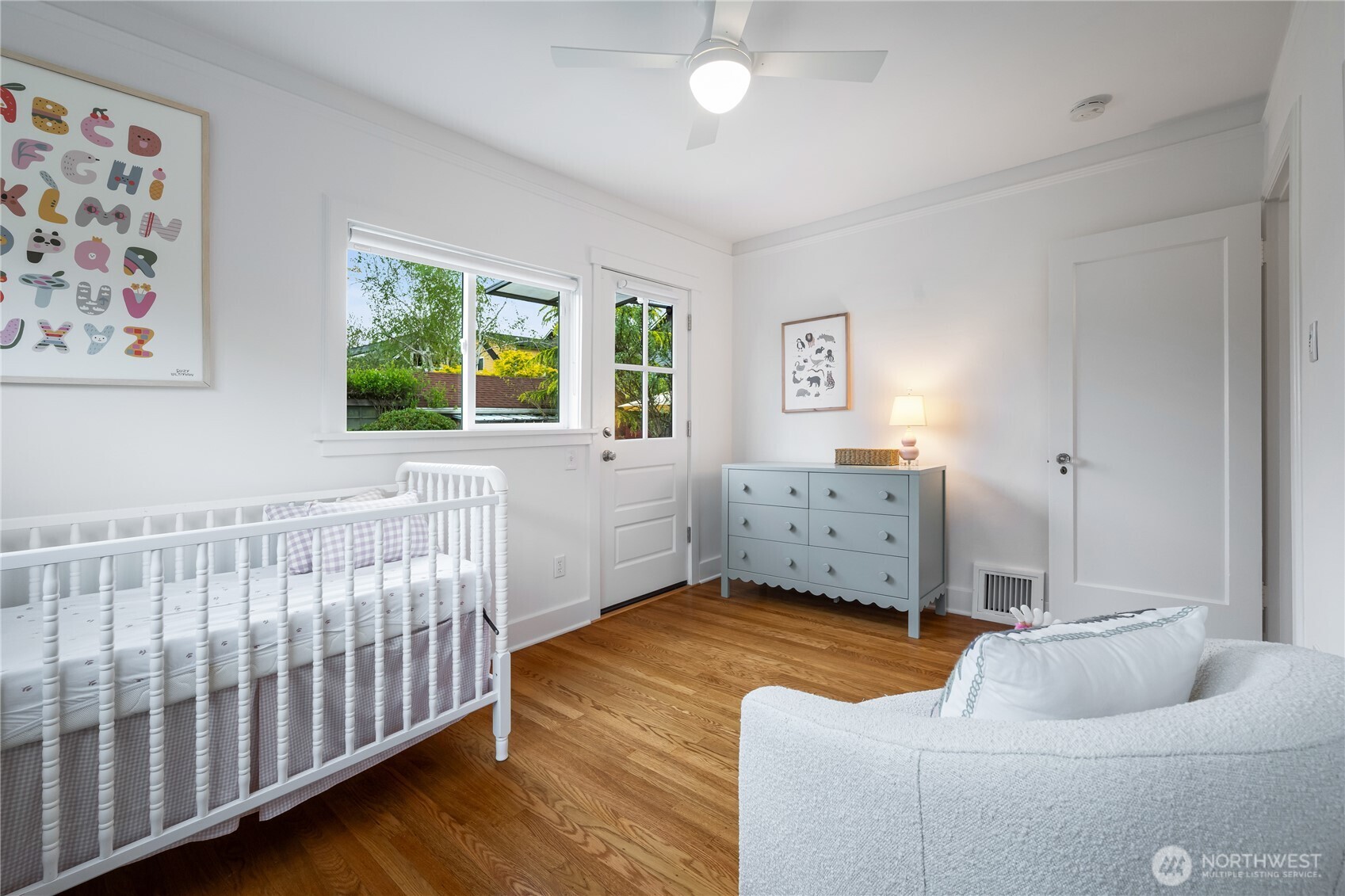 614 NW 74th Street , Seattle, WA 98117