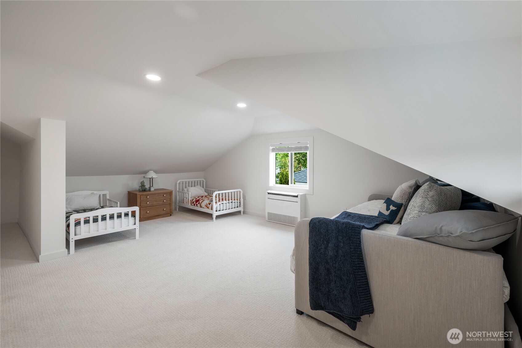 614 NW 74th Street , Seattle, WA 98117