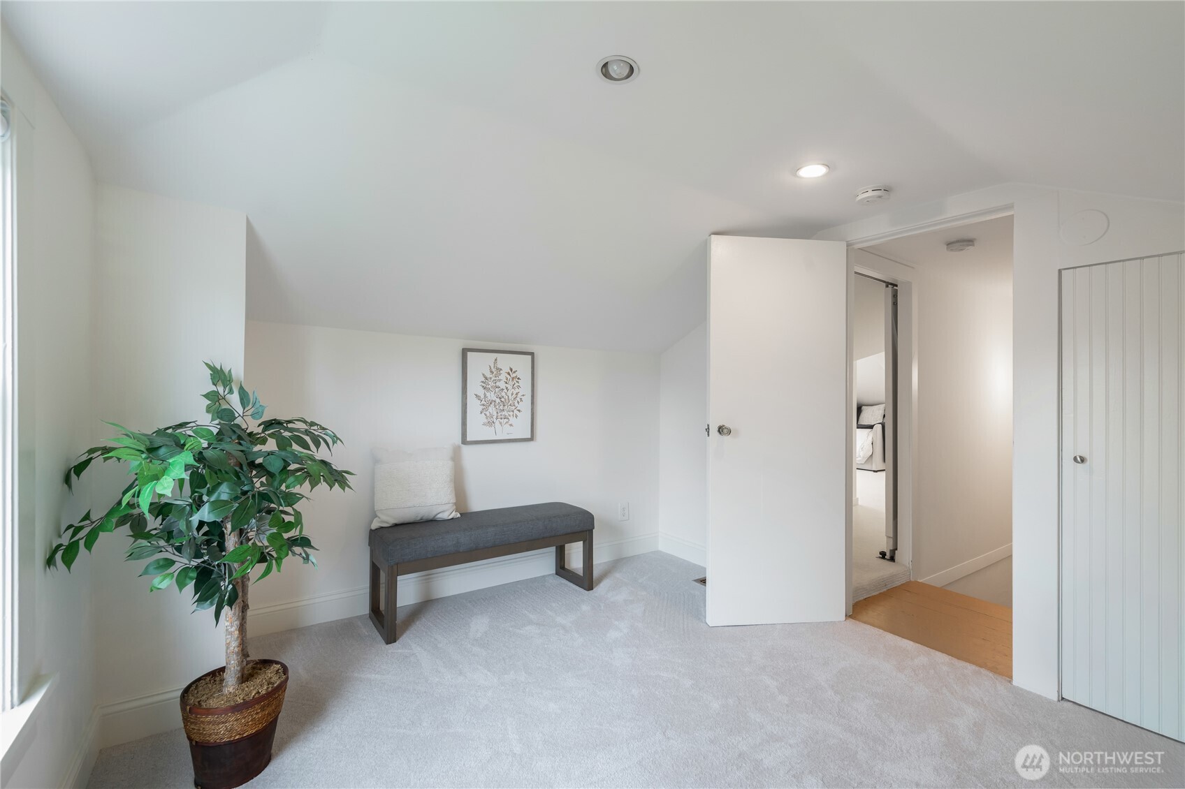 614 NW 74th Street , Seattle, WA 98117