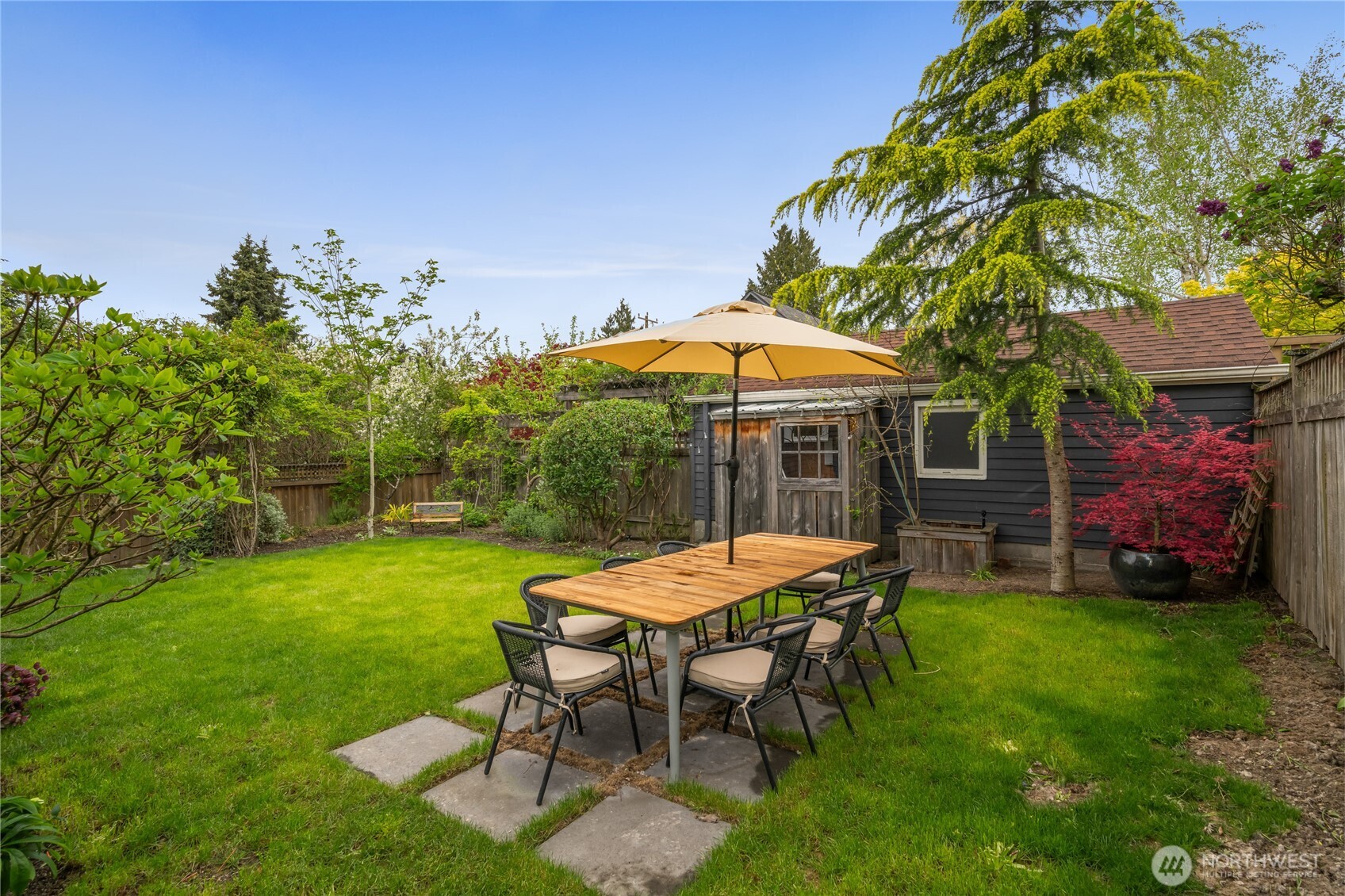 614 NW 74th Street , Seattle, WA 98117