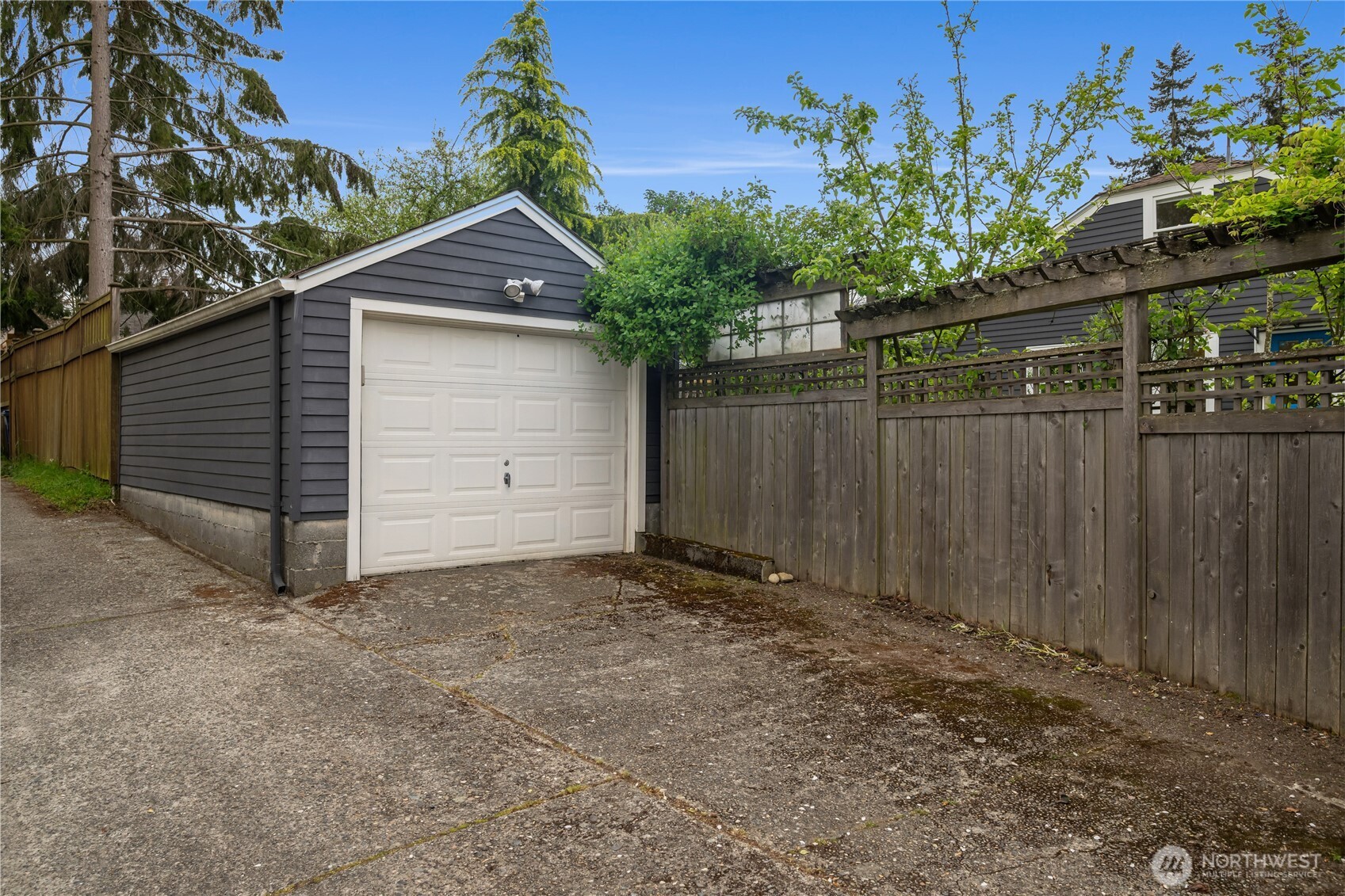 614 NW 74th Street , Seattle, WA 98117