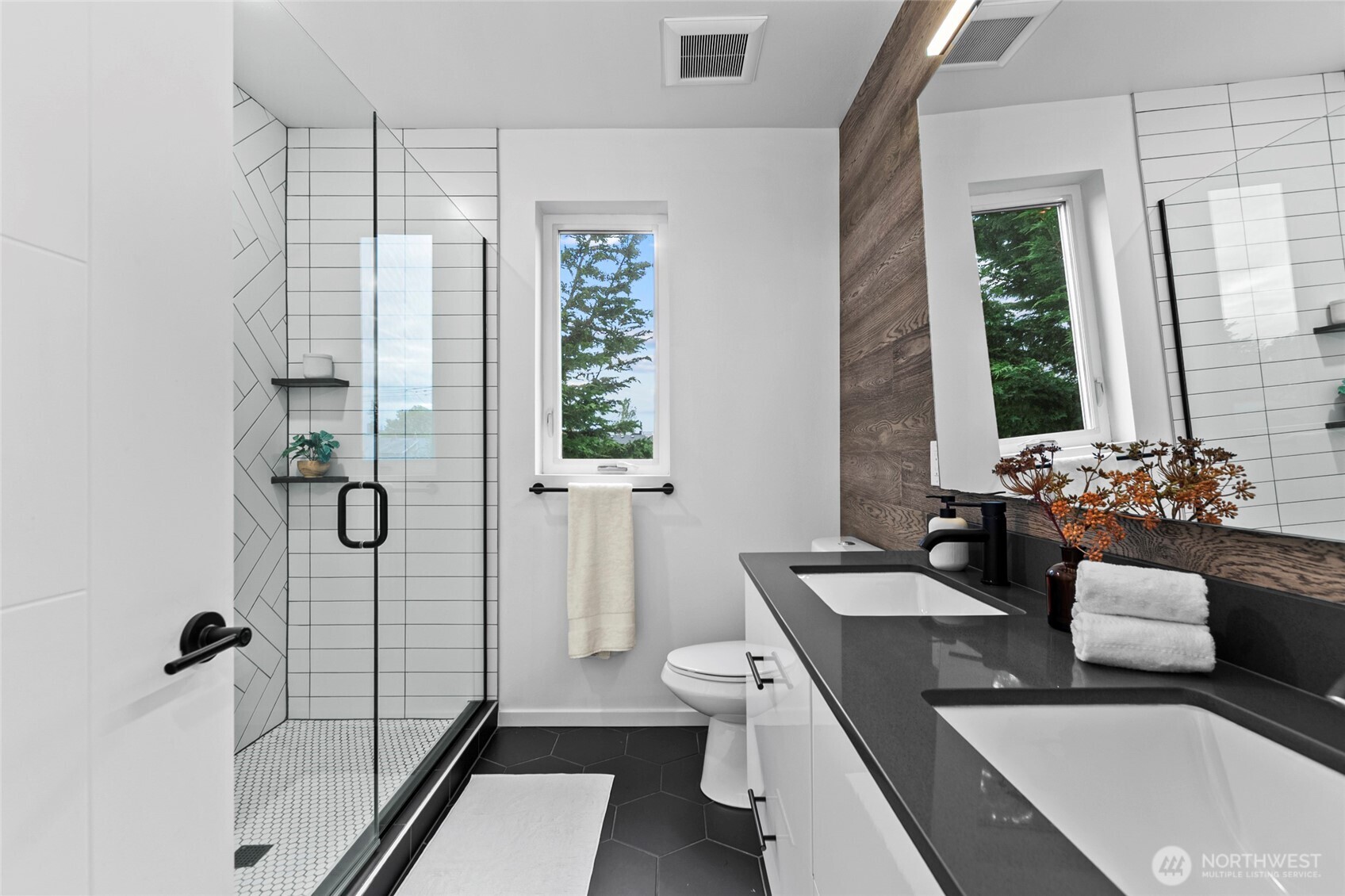 2612 E Yesler Way , Seattle, WA 98122