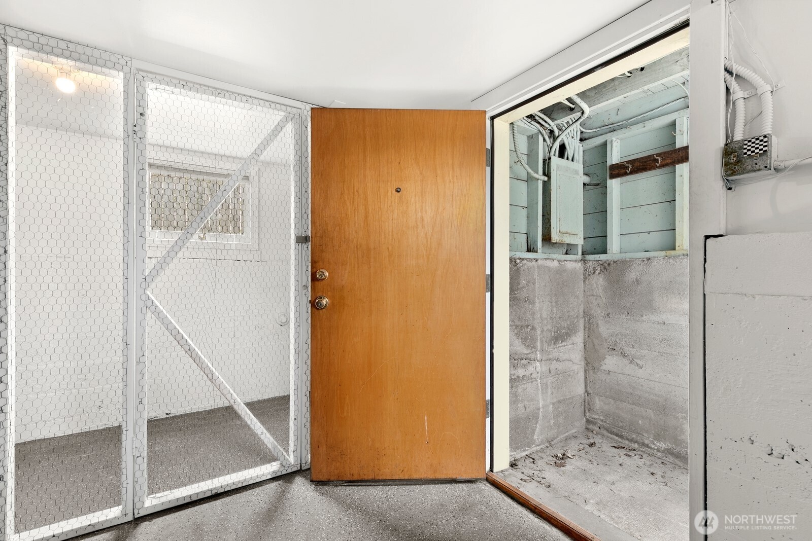 4052 44th Avenue SW, Seattle, WA 98116-3714