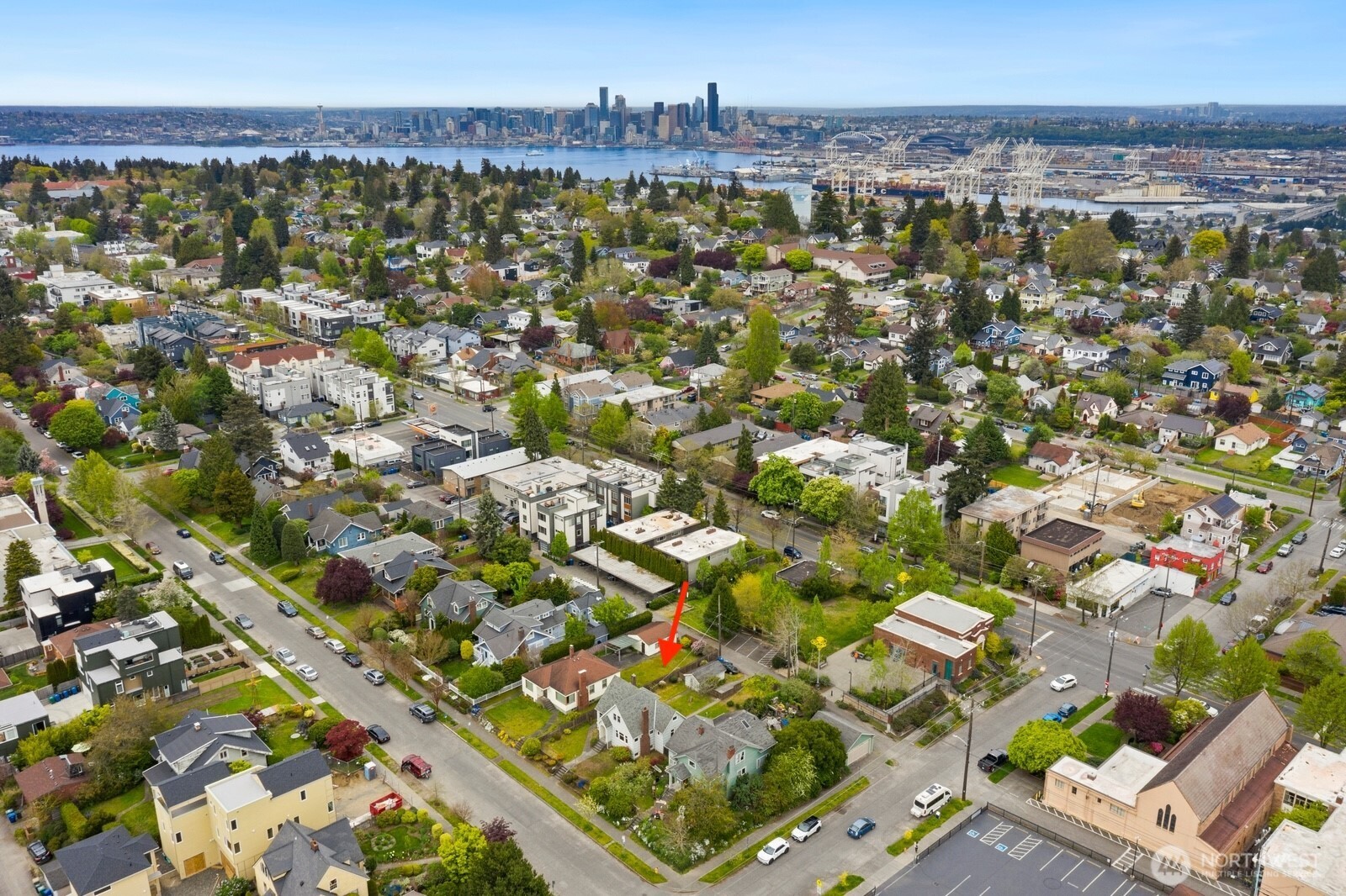 4052 44th Avenue SW, Seattle, WA 98116-3714