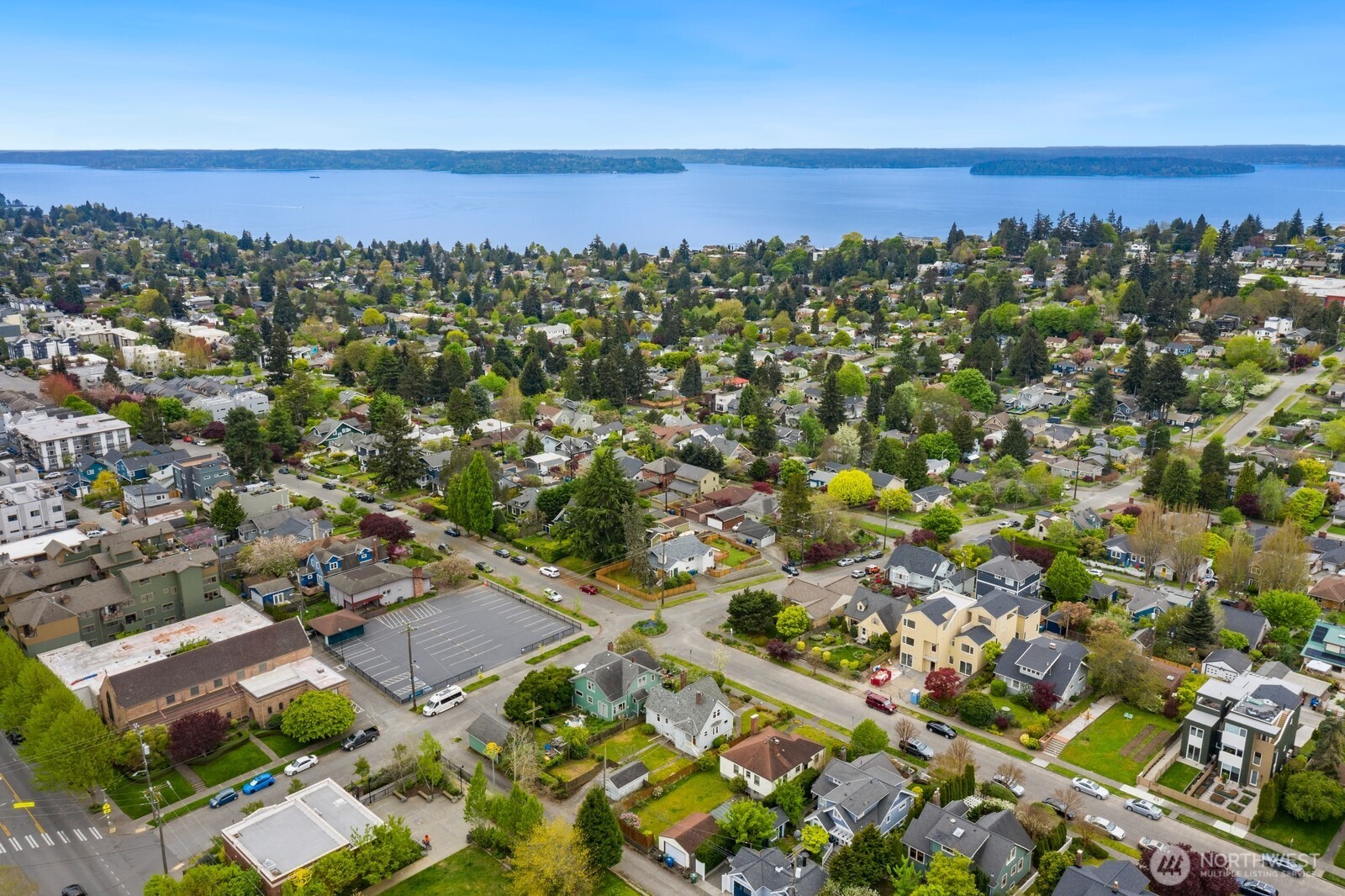 4052 44th Avenue SW, Seattle, WA 98116-3714