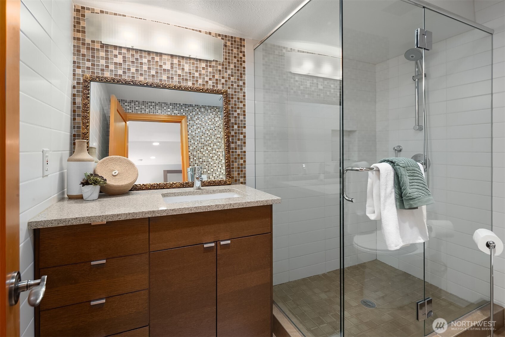 5230 NE 75th Street , Seattle, WA 98115