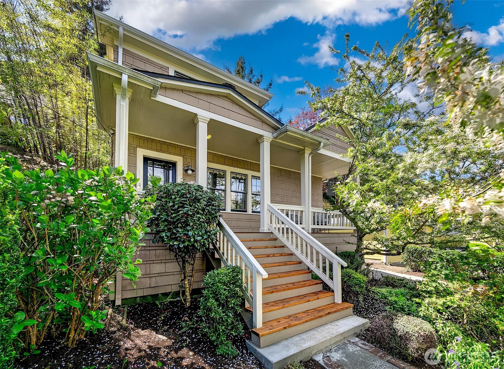 2127 Boyer Avenue E, Seattle, WA 98112
