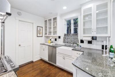 2127 Boyer Avenue E, Seattle, WA 98112 - Photo 14