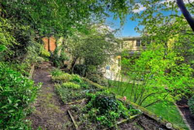 2127 Boyer Avenue E, Seattle, WA 98112 - Photo 36