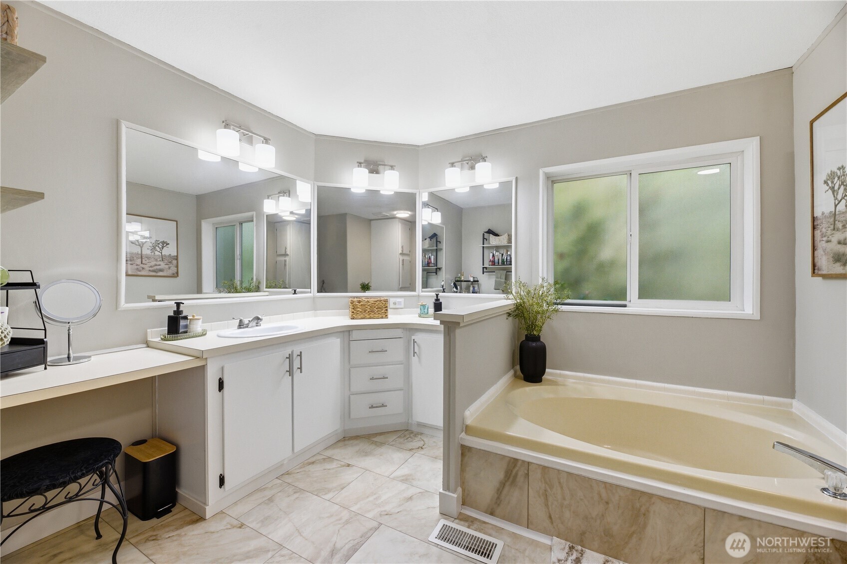 24720 SE 380th Street , Enumclaw, WA 98022