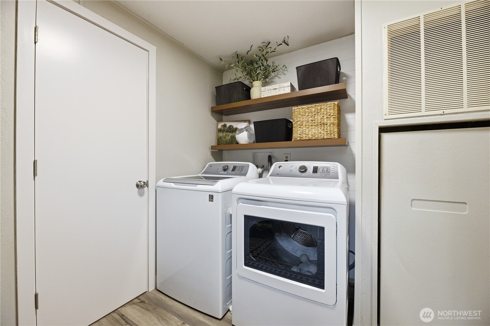 24720 SE 380th Street , Enumclaw, WA 98022