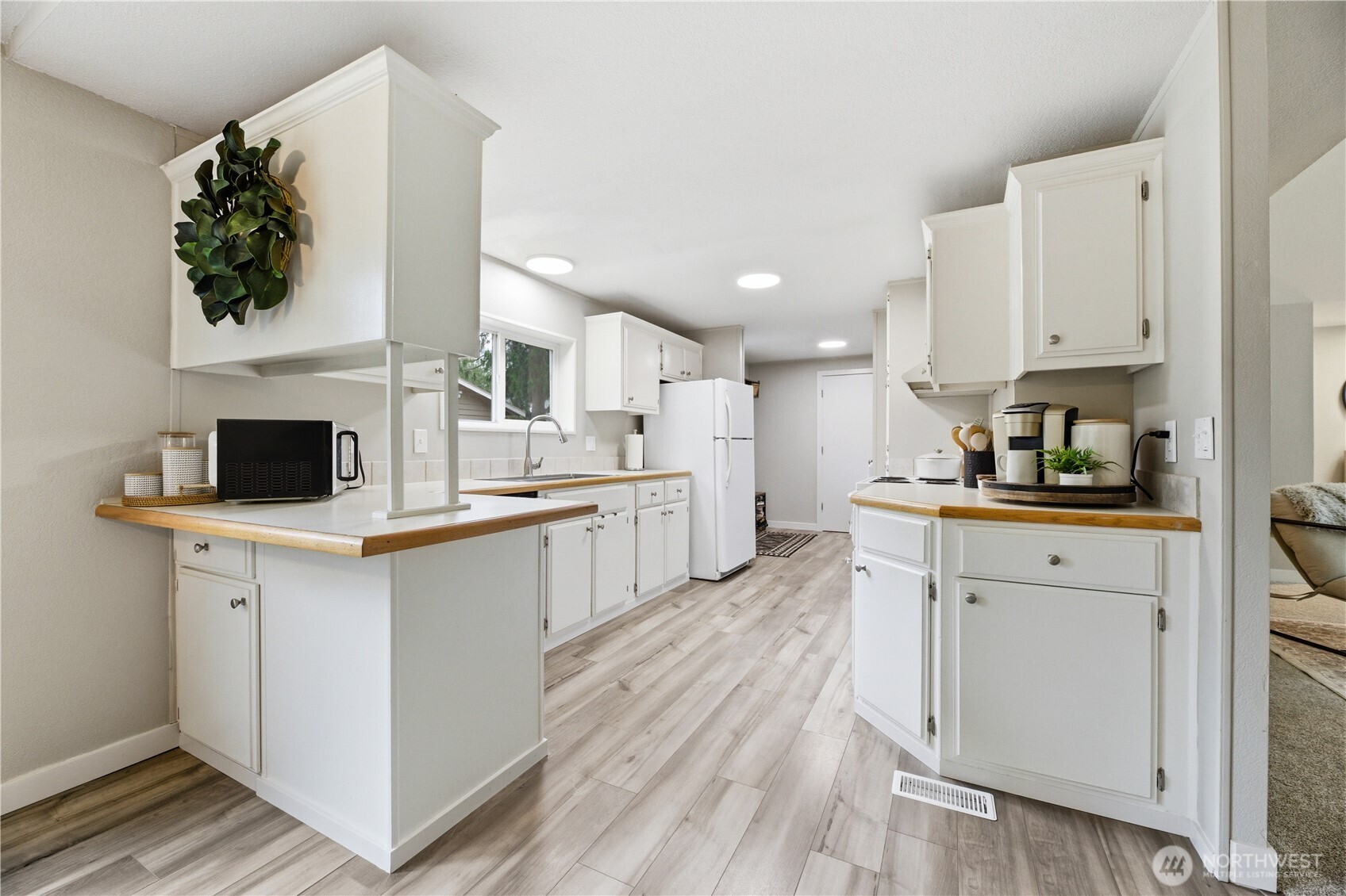 24720 SE 380th Street , Enumclaw, WA 98022