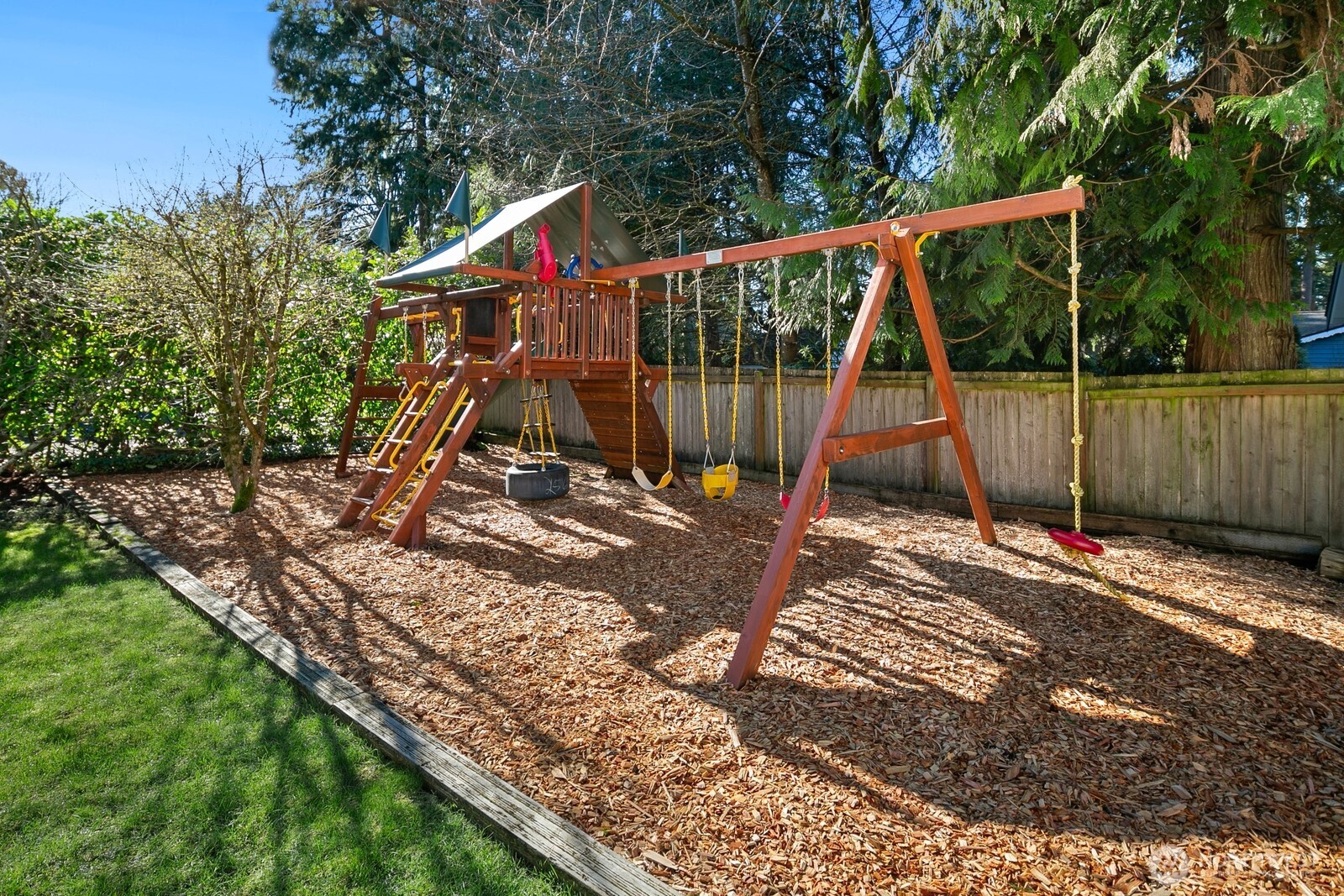 7037 NE 137th Street , Kirkland, WA 98034