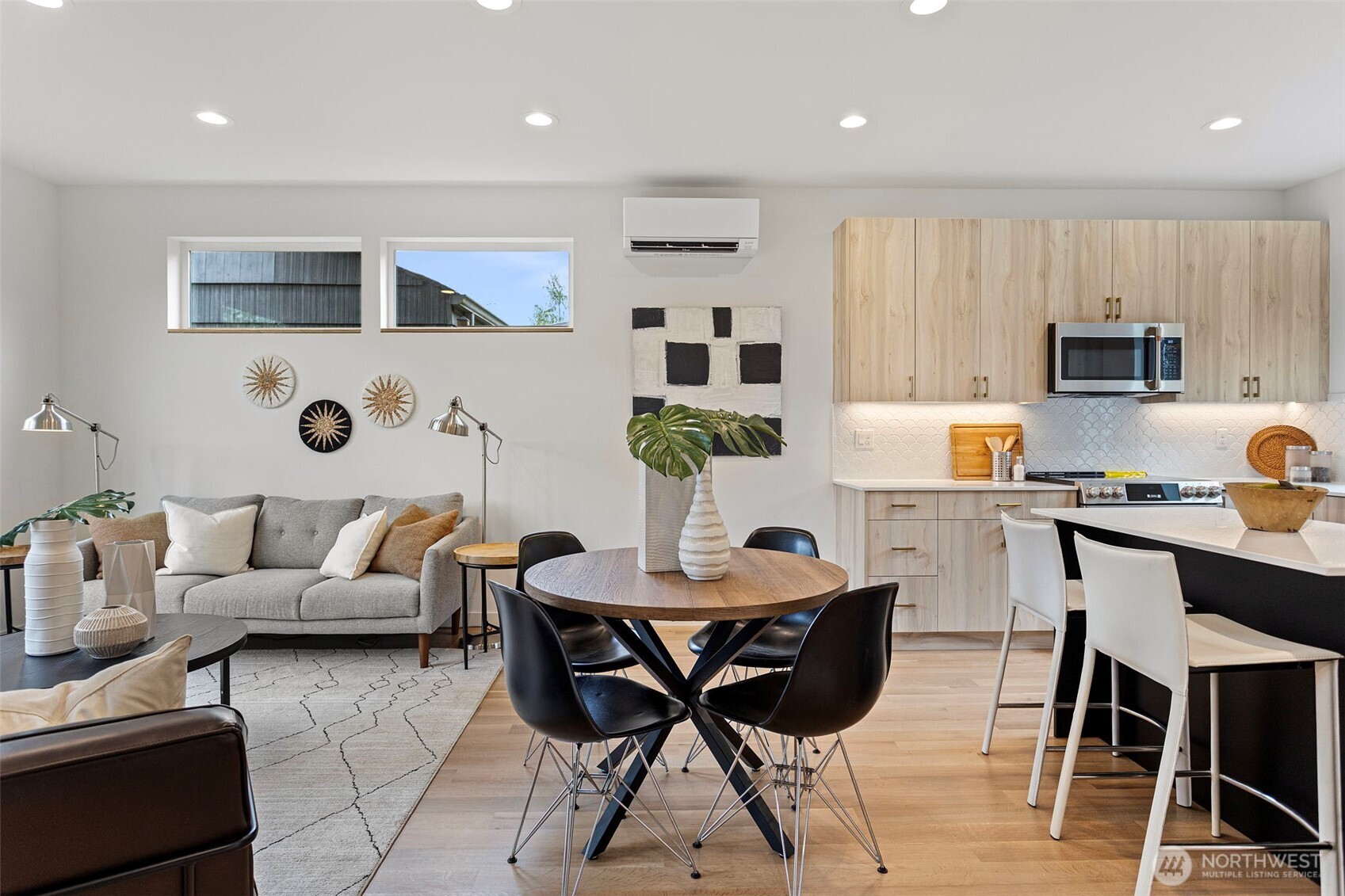 6747 Earl Avenue NW, Seattle, WA 98117