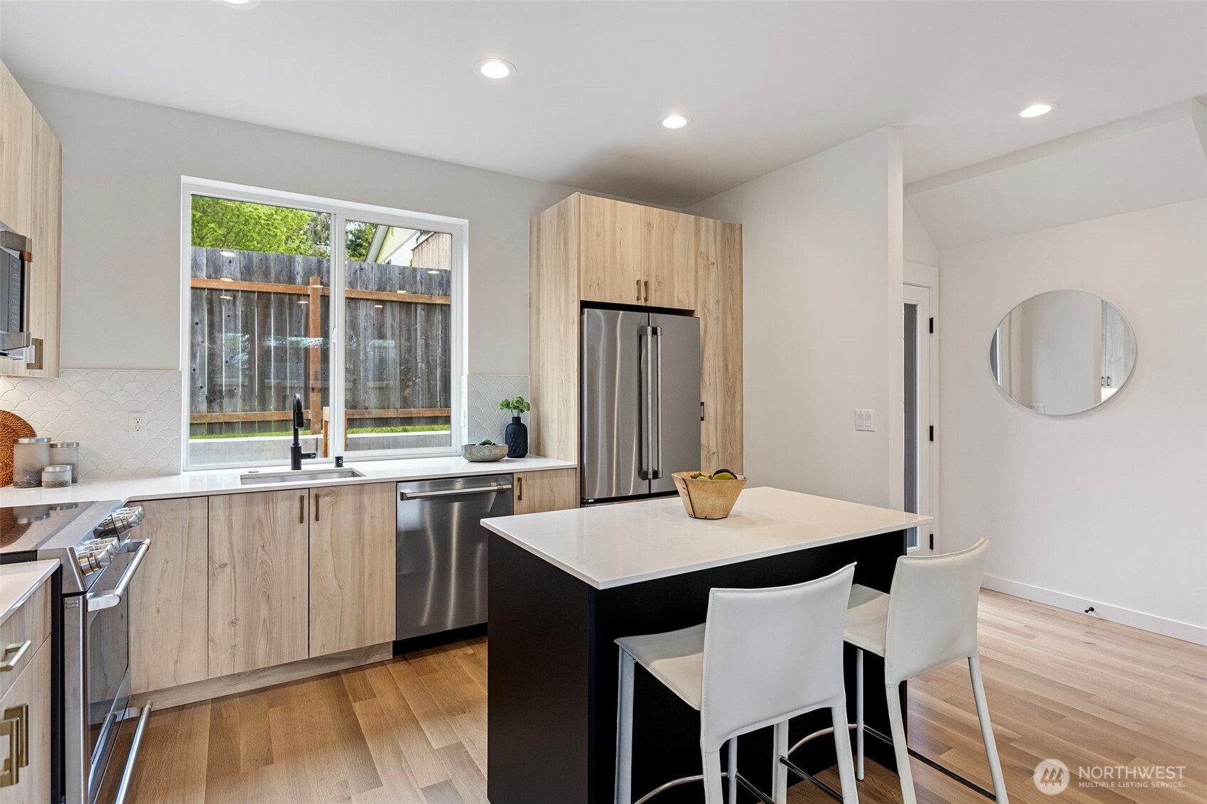 6747 Earl Avenue NW, Seattle, WA 98117