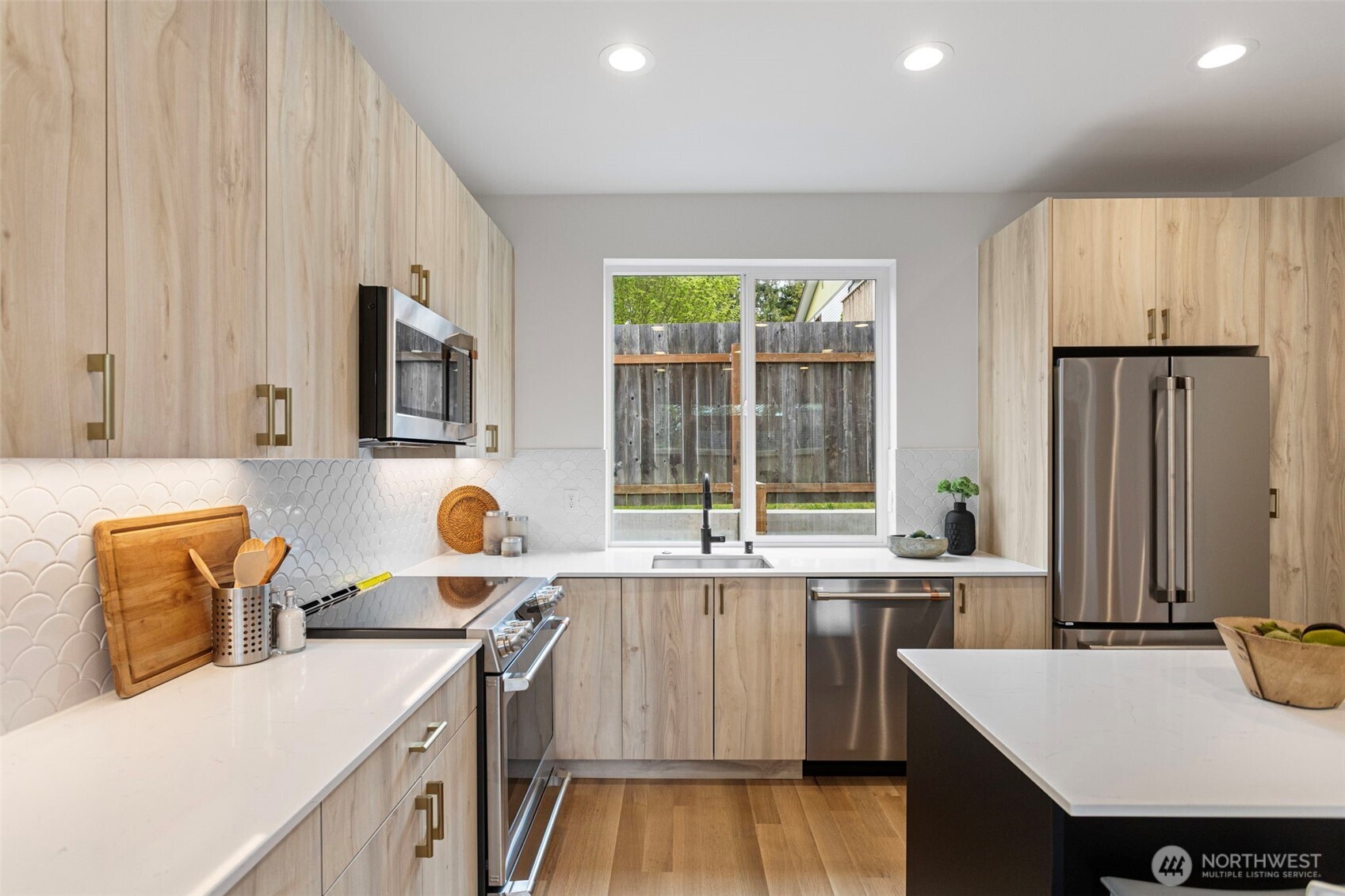 6747 Earl Avenue NW, Seattle, WA 98117