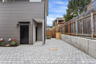 6747 Earl Avenue NW, Seattle, WA 98117 - Photo 2