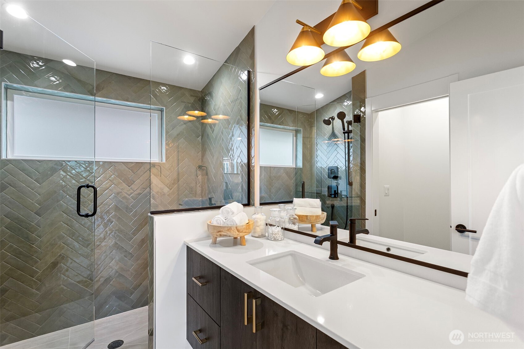 6747 Earl Avenue NW, Seattle, WA 98117