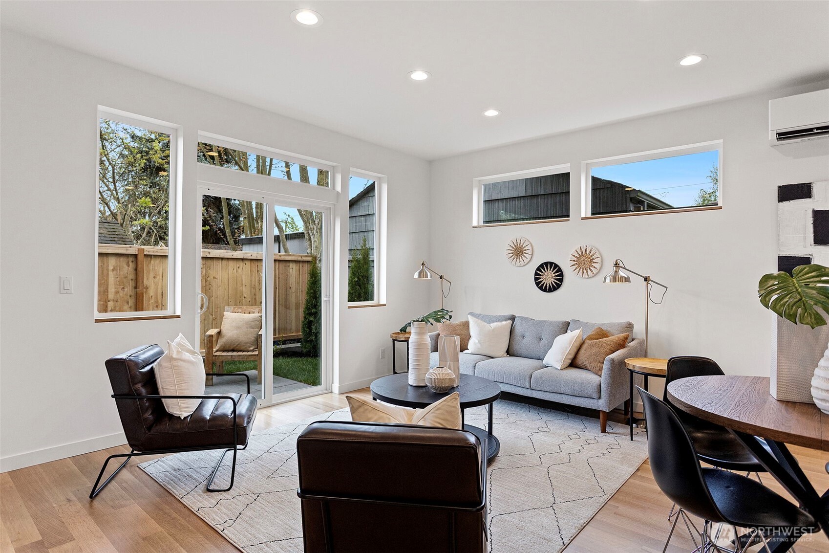 6747 Earl Avenue NW, Seattle, WA 98117
