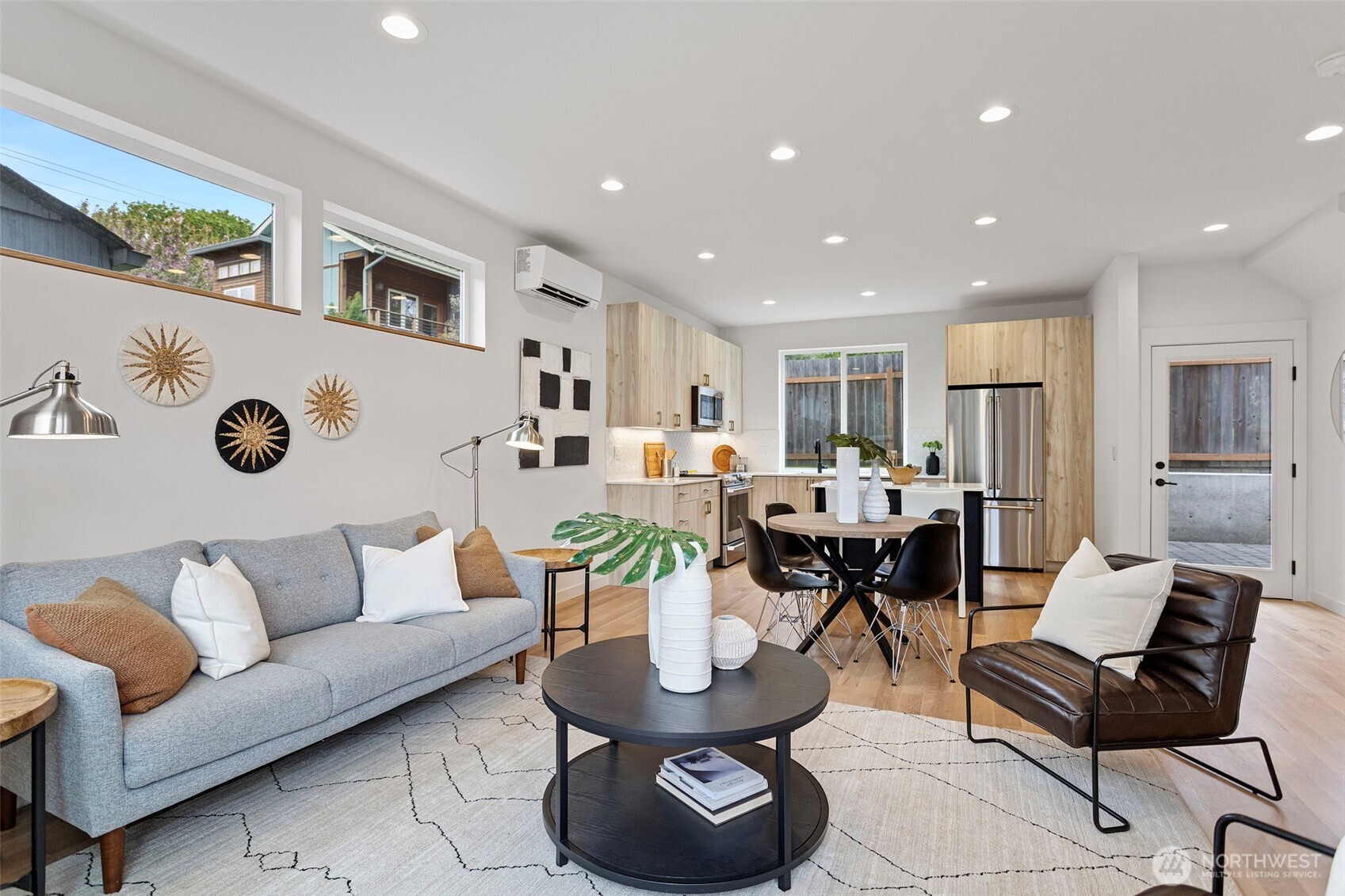 6747 Earl Avenue NW, Seattle, WA 98117
