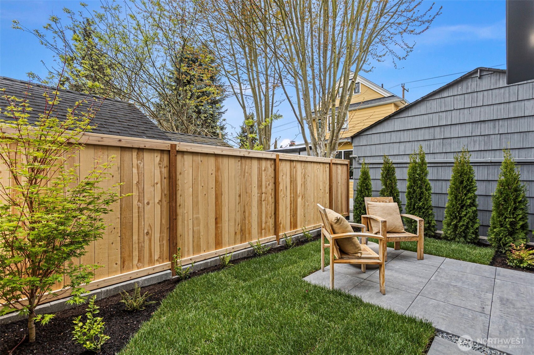 6747 Earl Avenue NW, Seattle, WA 98117