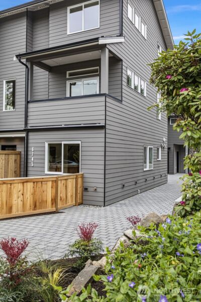 6745 Earl Avenue NW, Seattle, WA 98117 - Photo 3