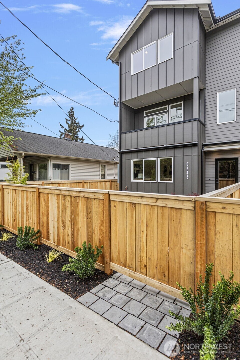 6743 Earl Avenue NW, Seattle, WA 98117