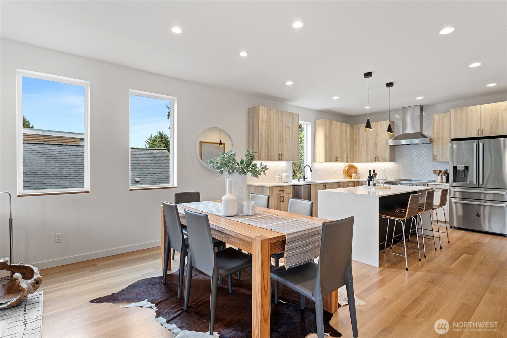 6743 Earl Avenue NW, Seattle, WA 98117