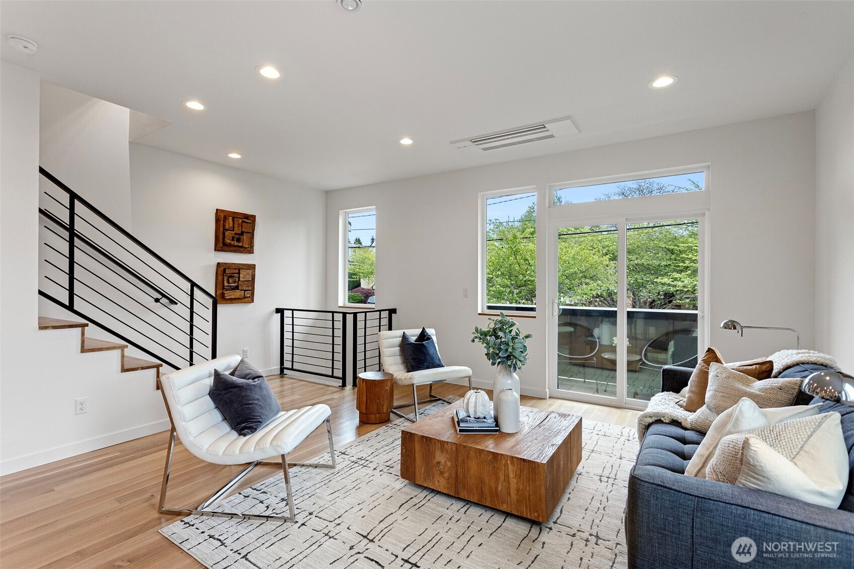 6743 Earl Avenue NW, Seattle, WA 98117