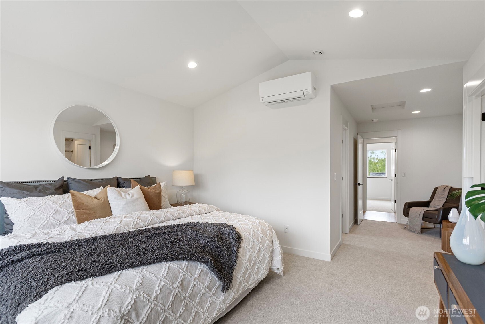 6743 Earl Avenue NW, Seattle, WA 98117