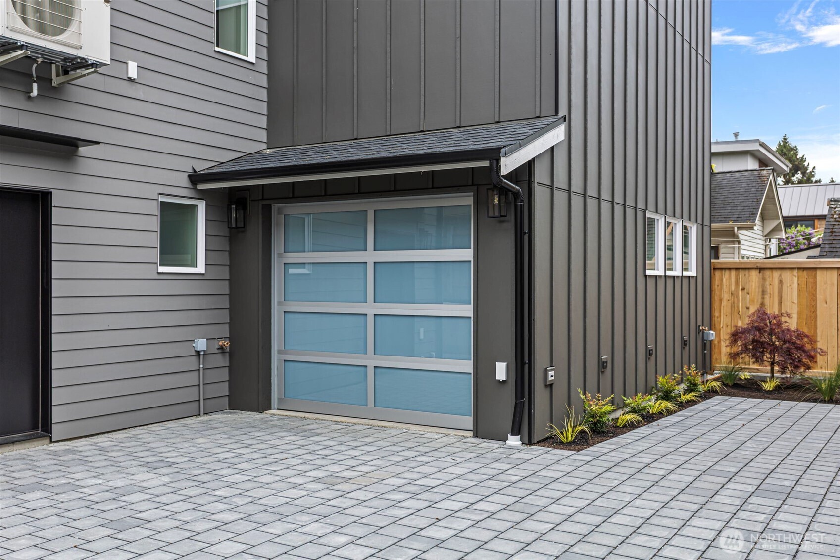 6743 Earl Avenue NW, Seattle, WA 98117